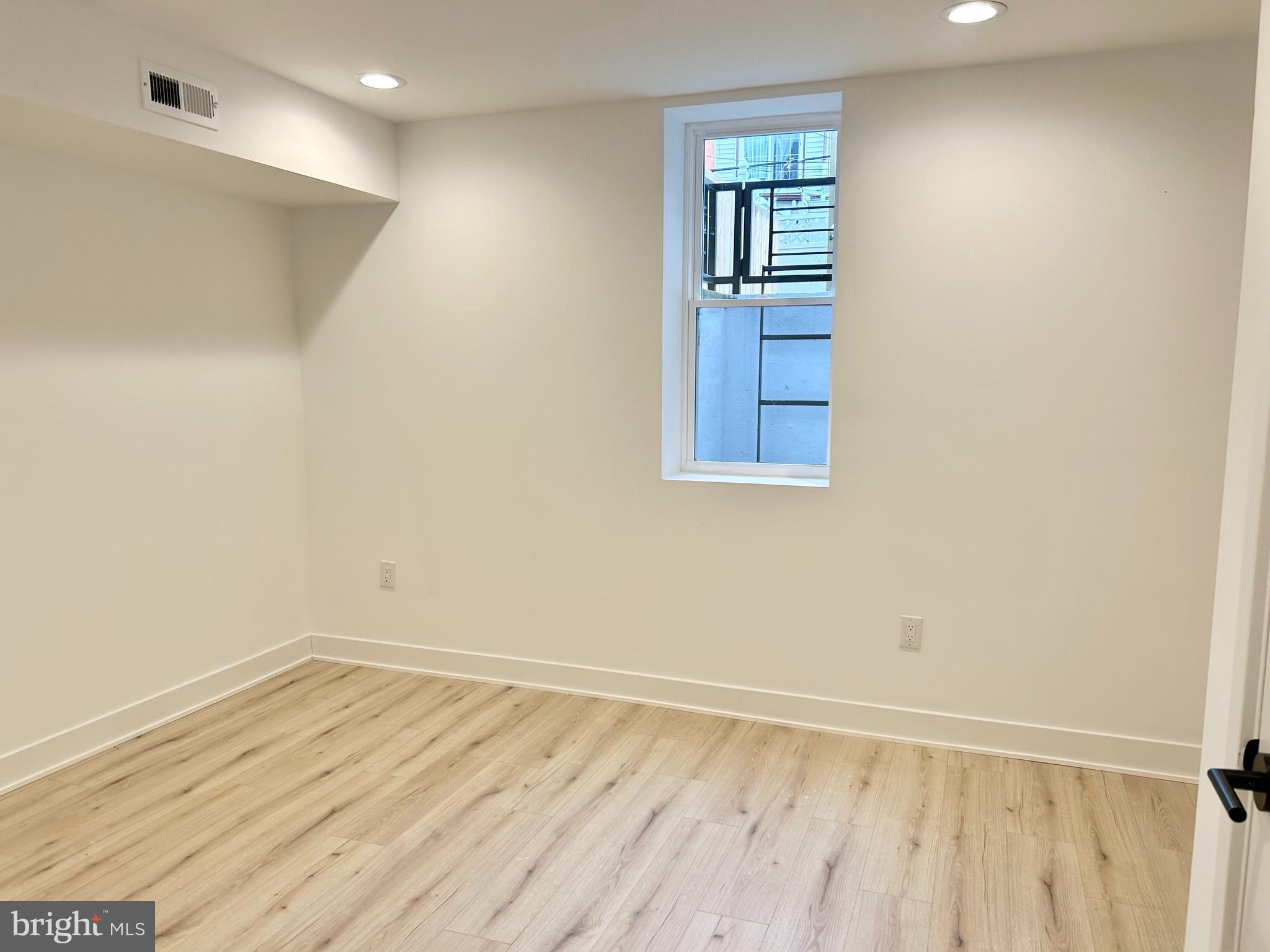 OLDE RICHMOND - Residential Lease