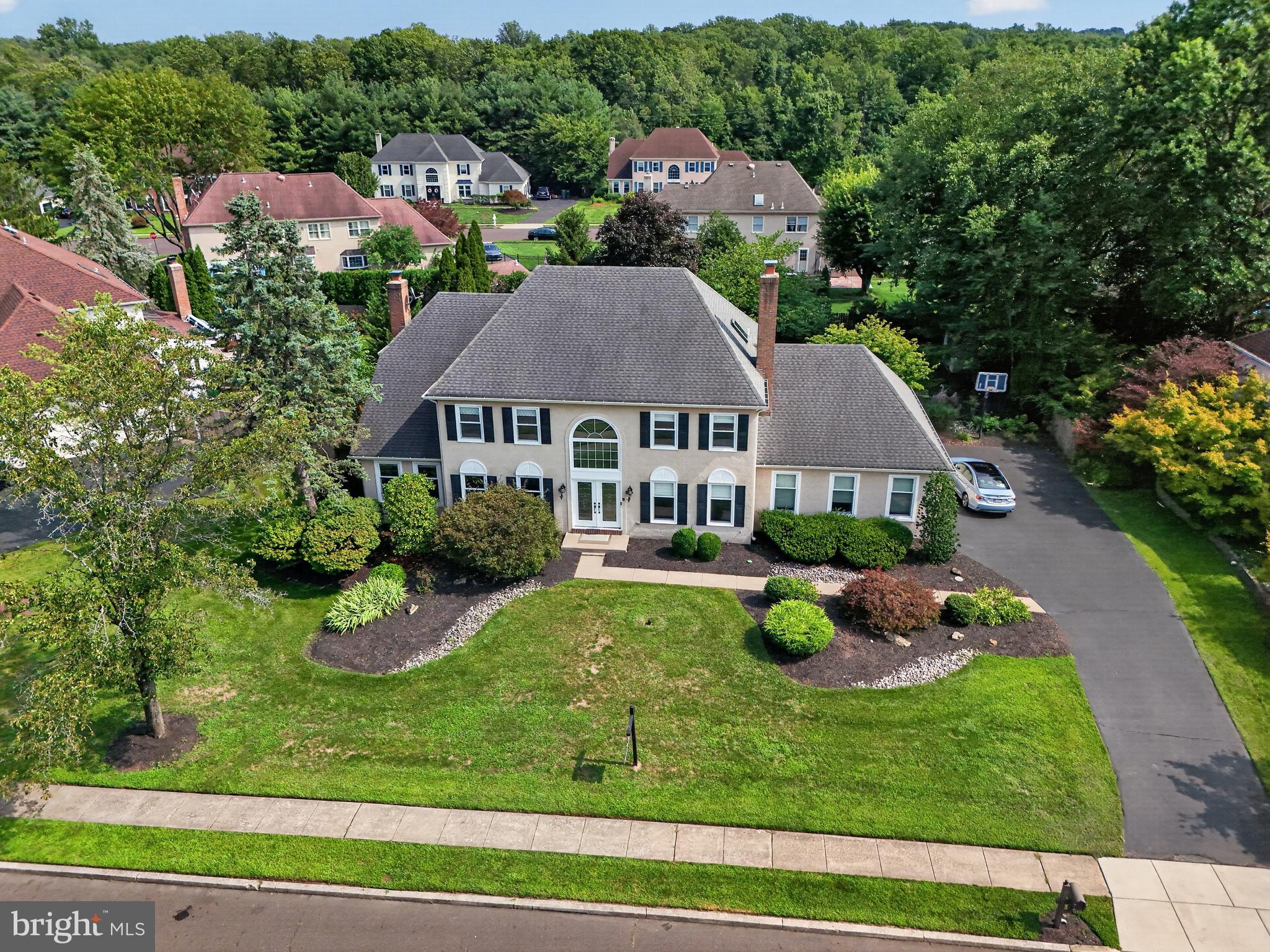 536 WINCHESTER DRIVE