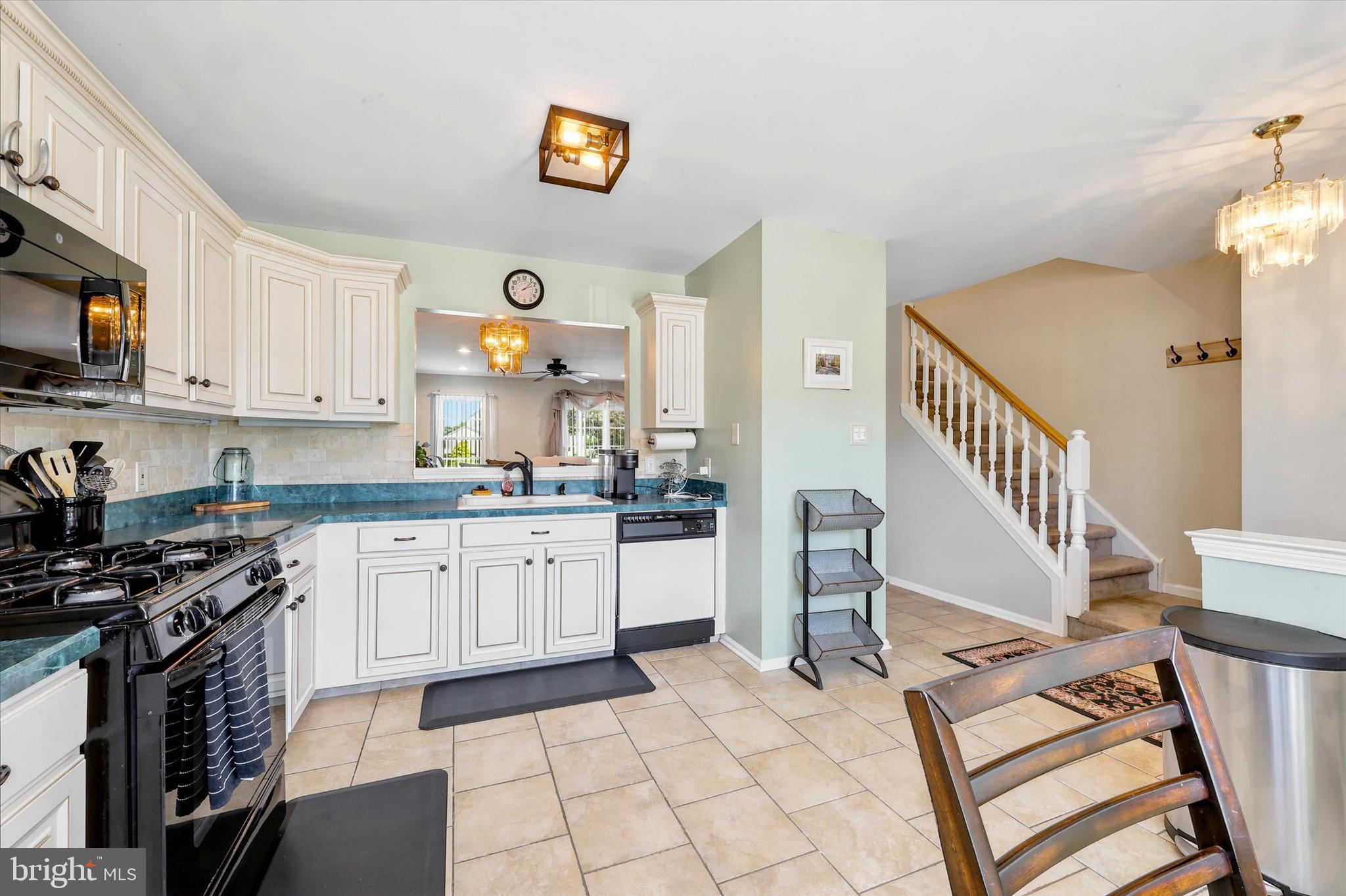 CHERRY TREE KNOLL - Residential