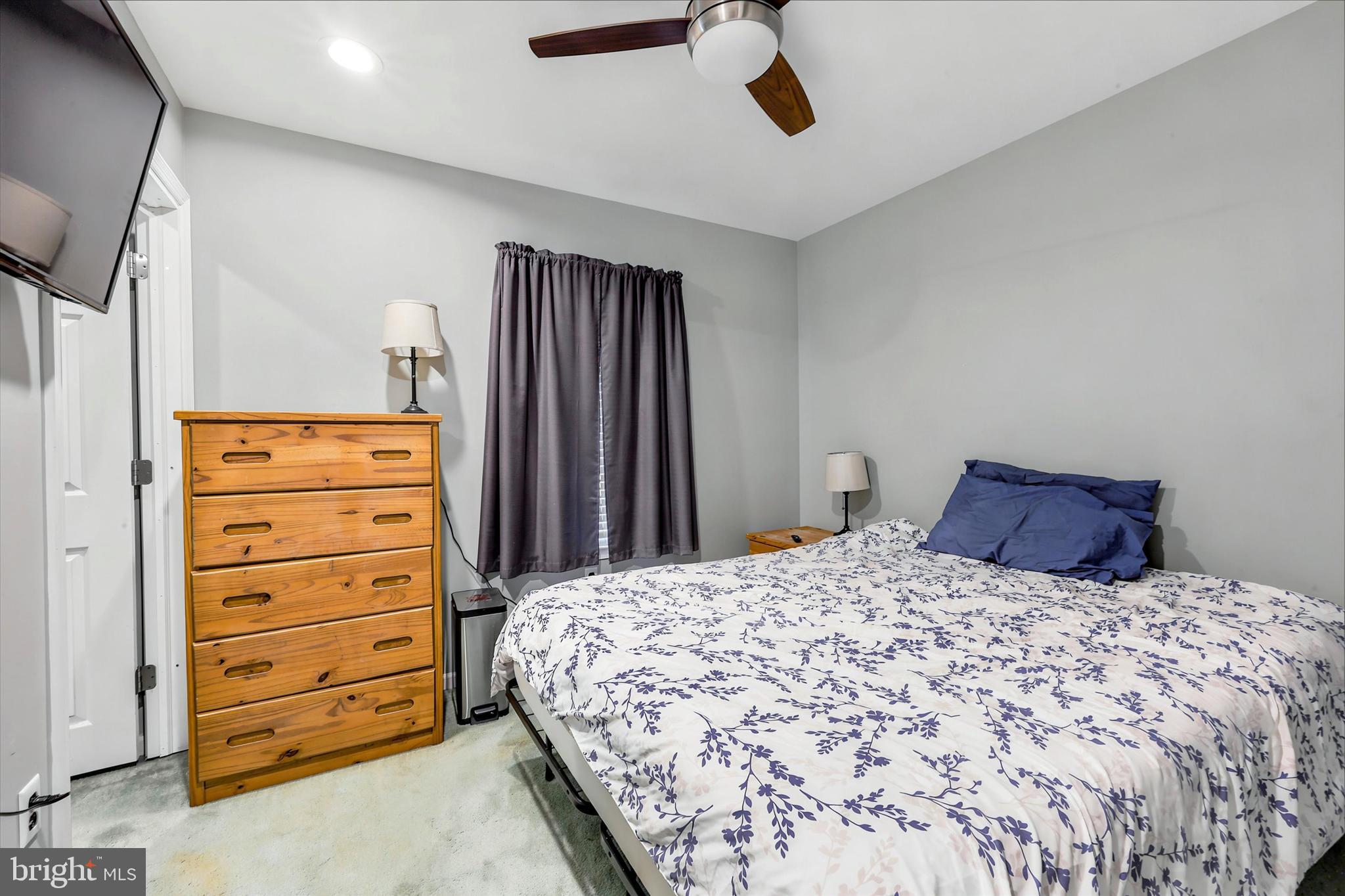 CHERRY TREE KNOLL - Residential