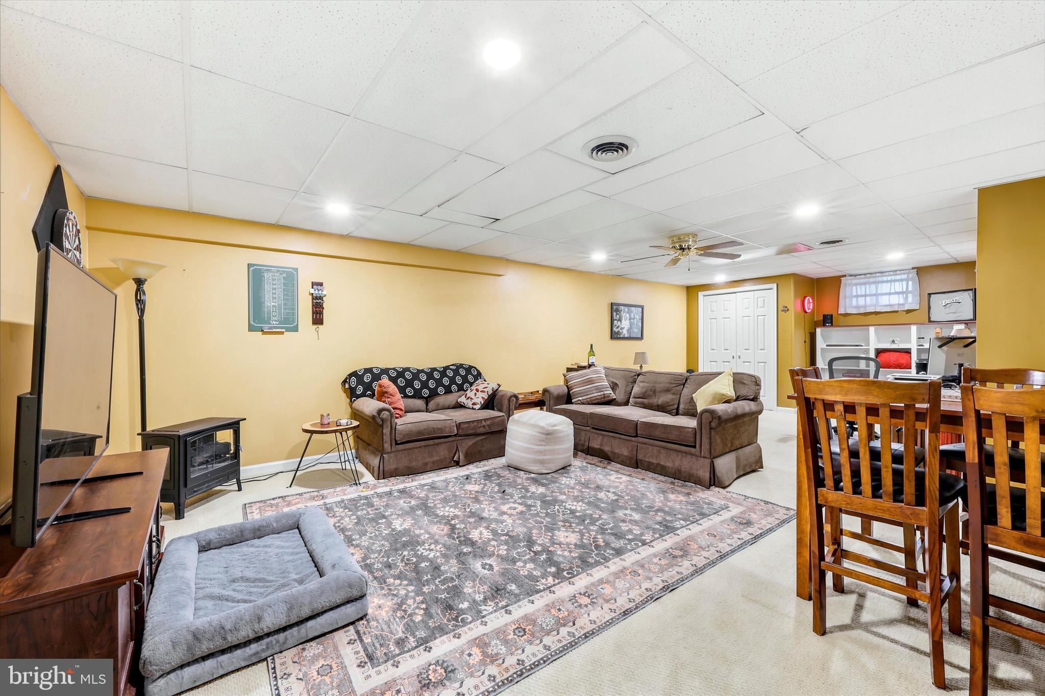 CHERRY TREE KNOLL - Residential