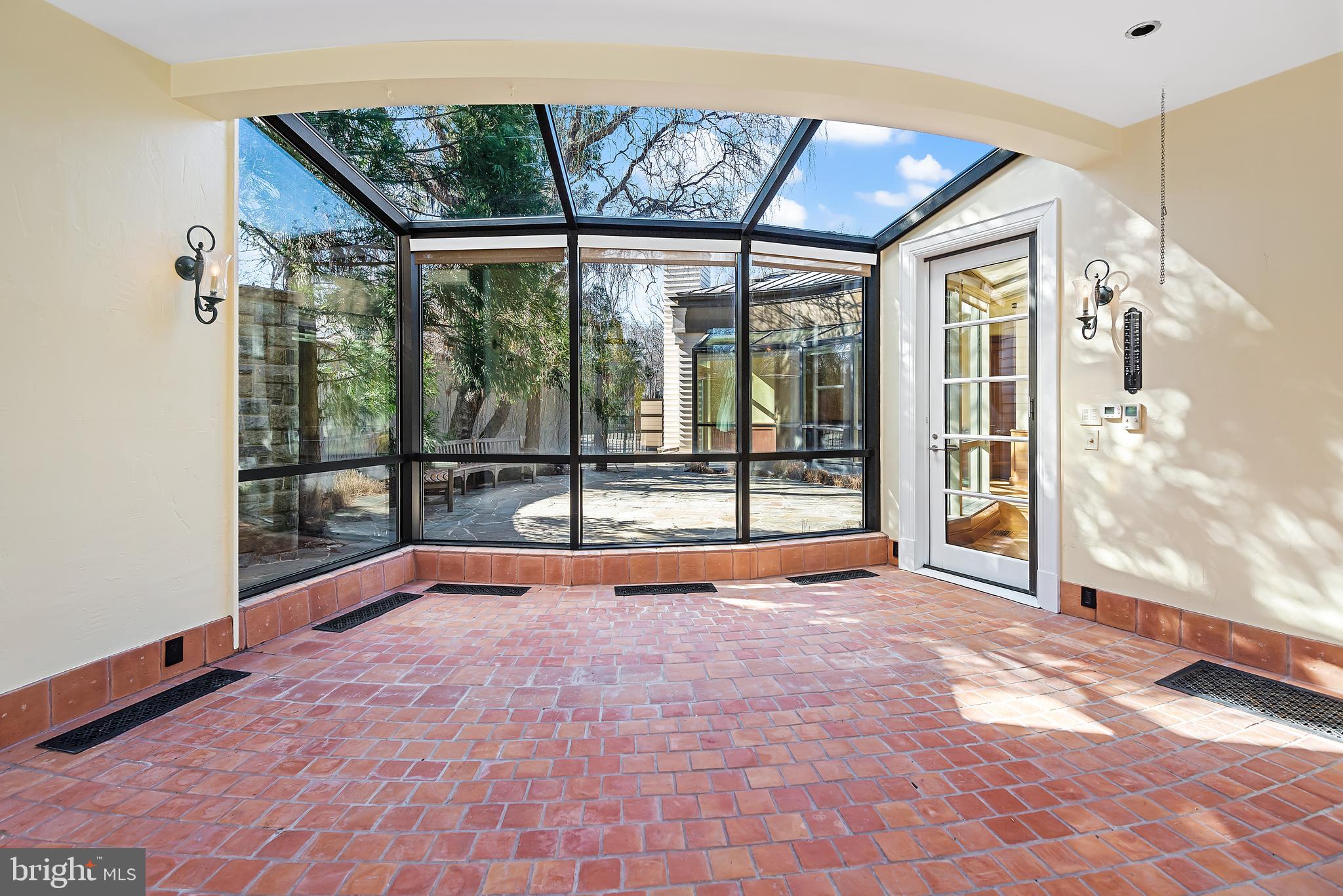 CAMOTOP - Residential