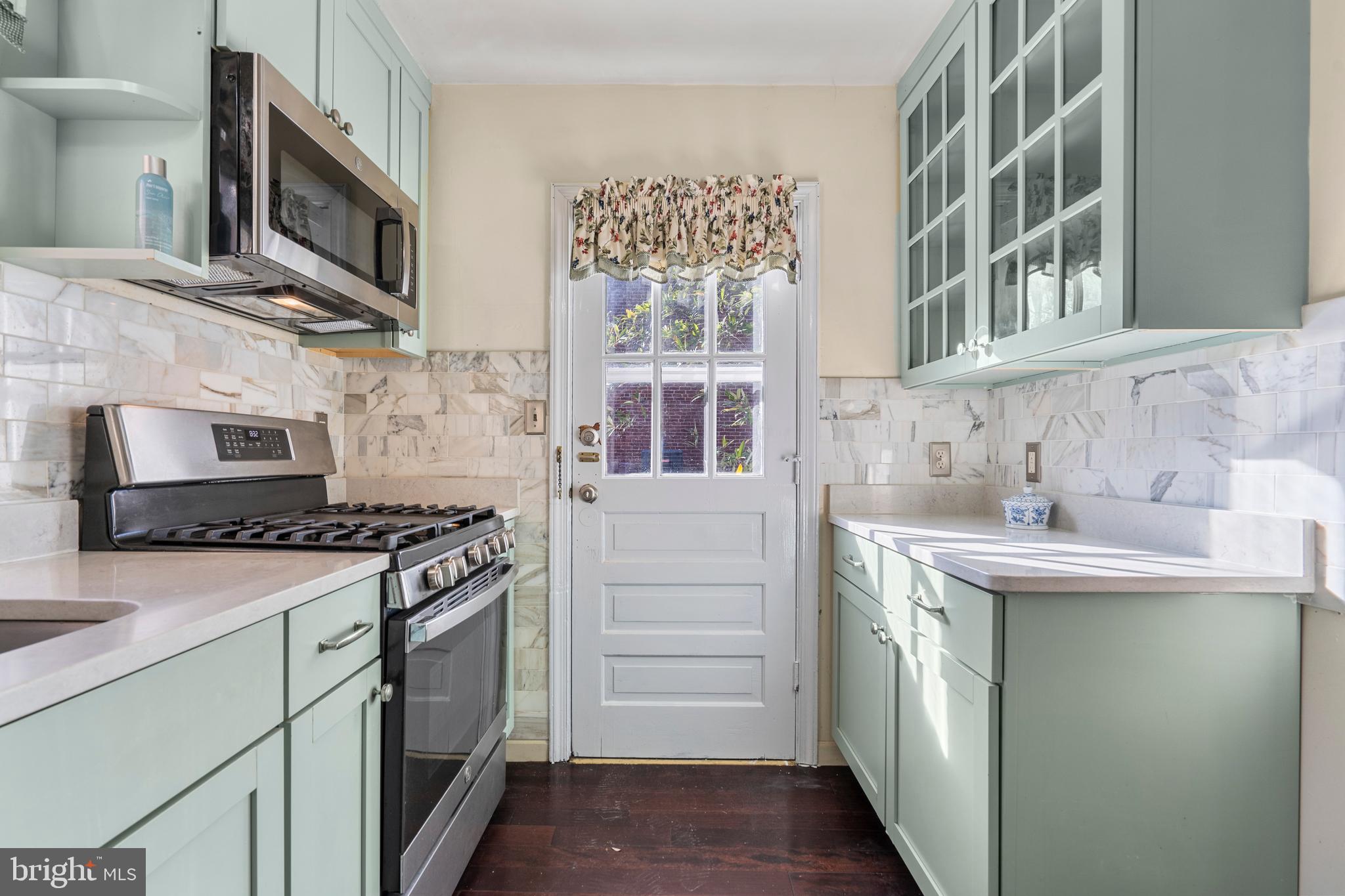 MADISON MANOR - Residential Lease