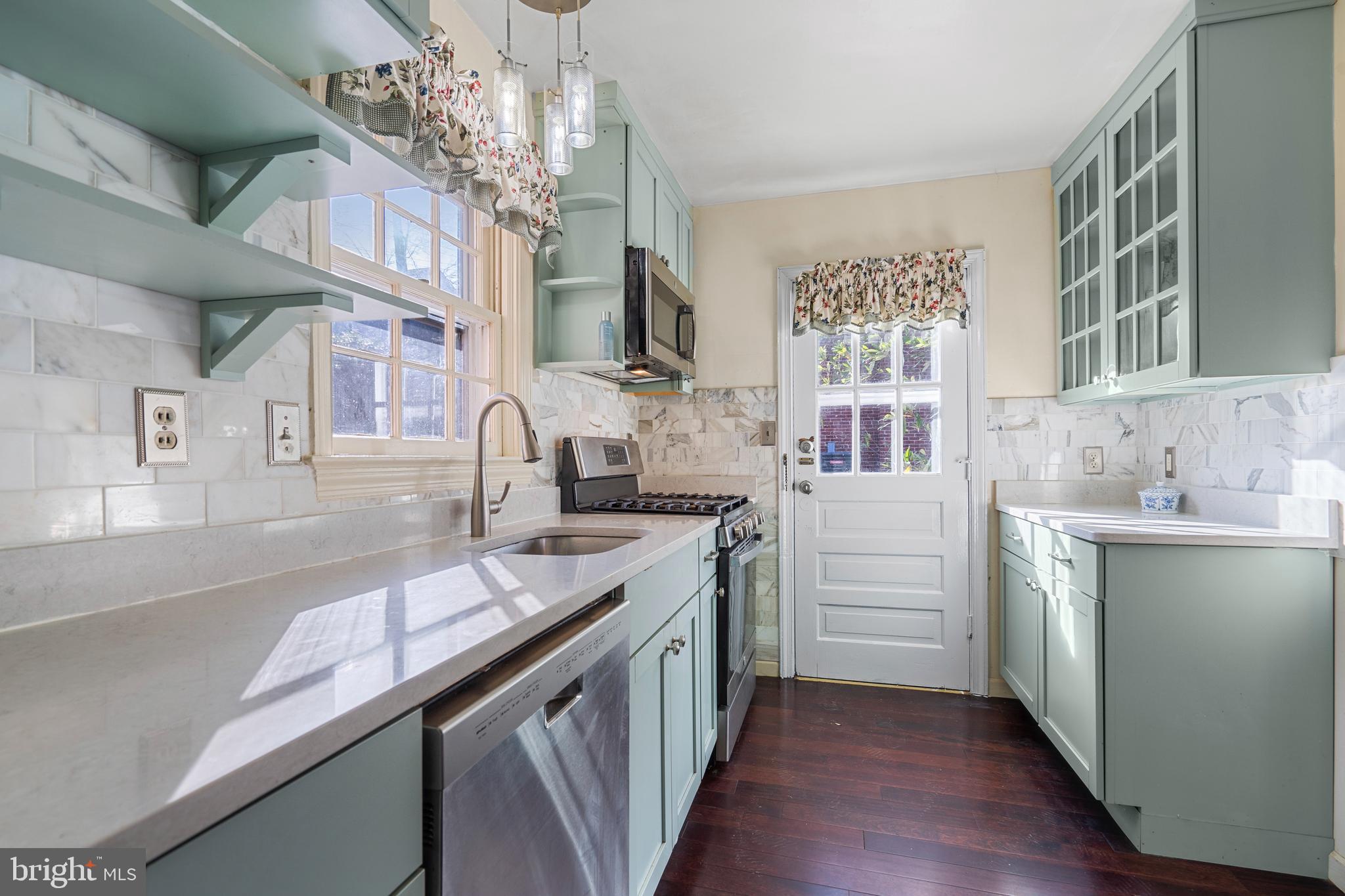 MADISON MANOR - Residential Lease