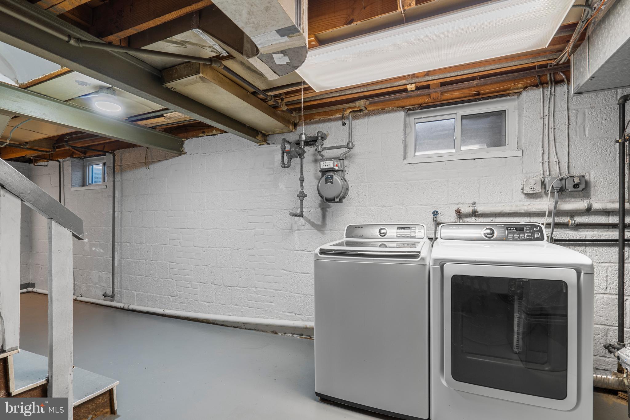 MADISON MANOR - Residential Lease