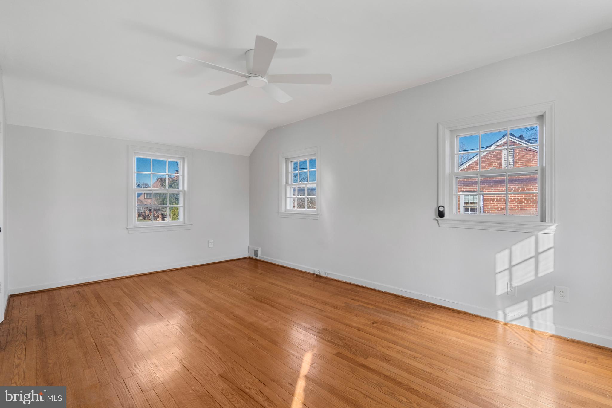 MADISON MANOR - Residential Lease