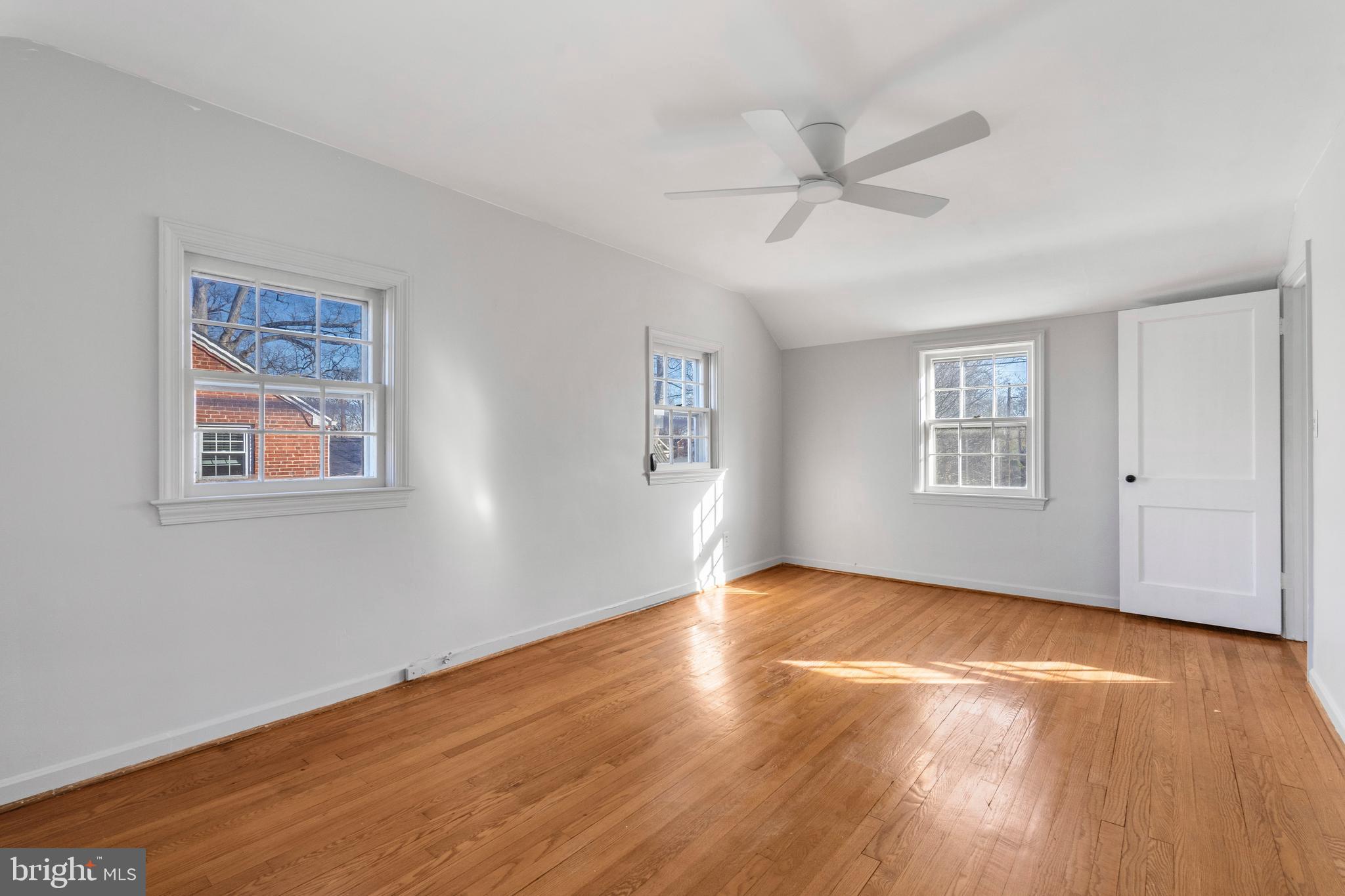 MADISON MANOR - Residential Lease