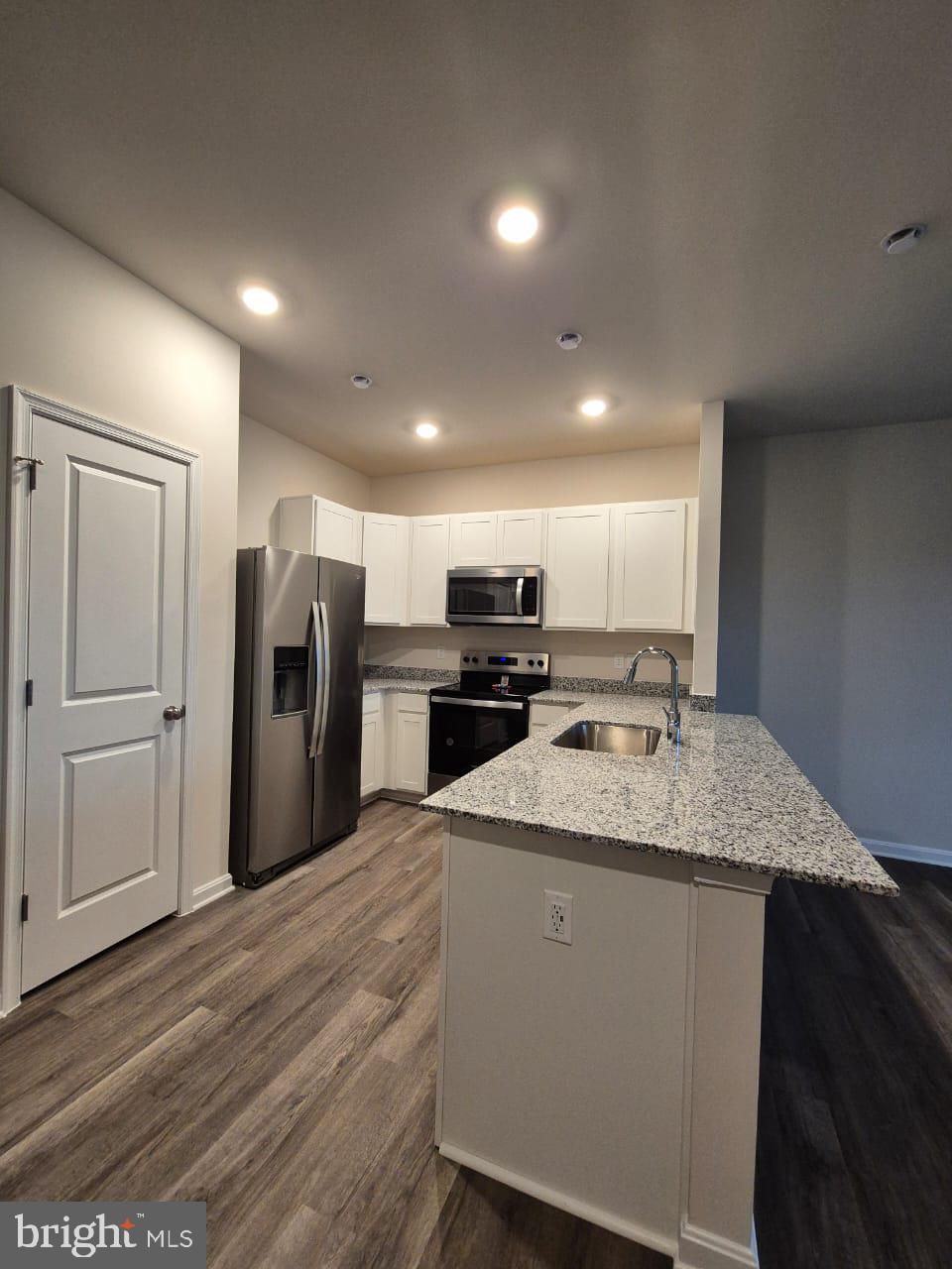 VALLEY VIEW - Residential Lease