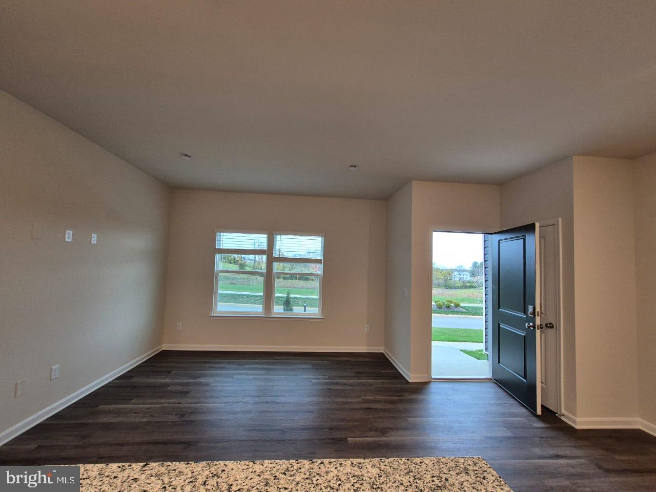 VALLEY VIEW - Residential Lease