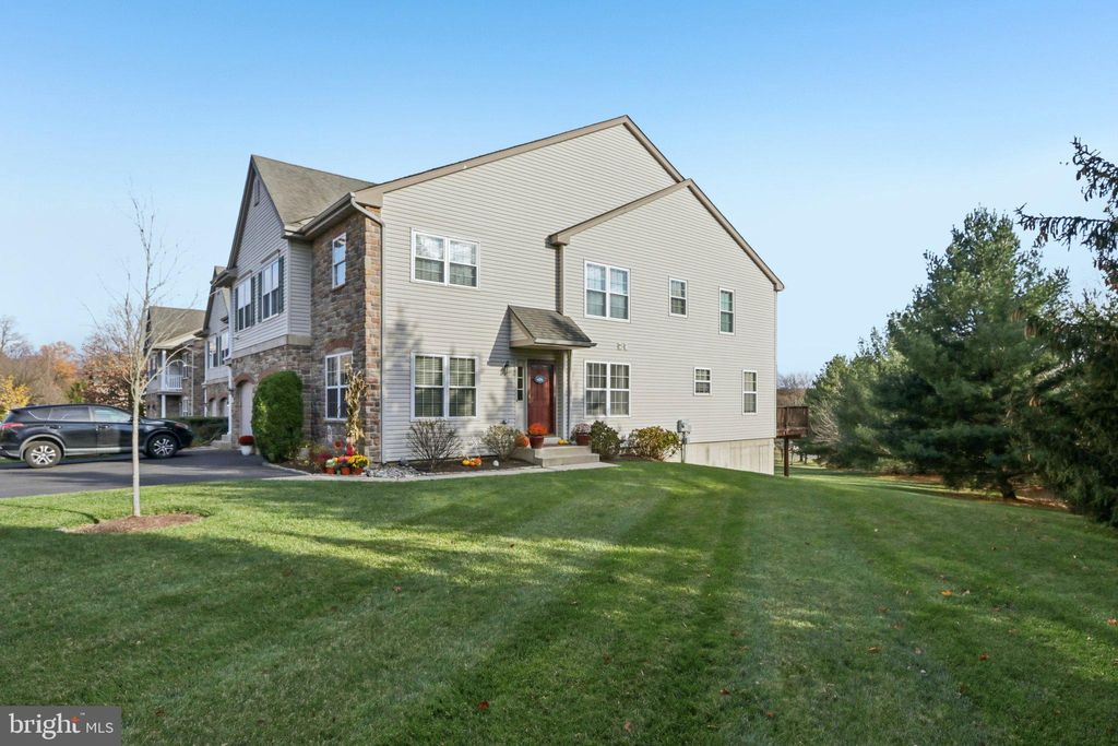 Photo of 47 Sunrise Court, FEASTERVILLE TREVOSE, PA 19053 (MLS # PABU2109524)