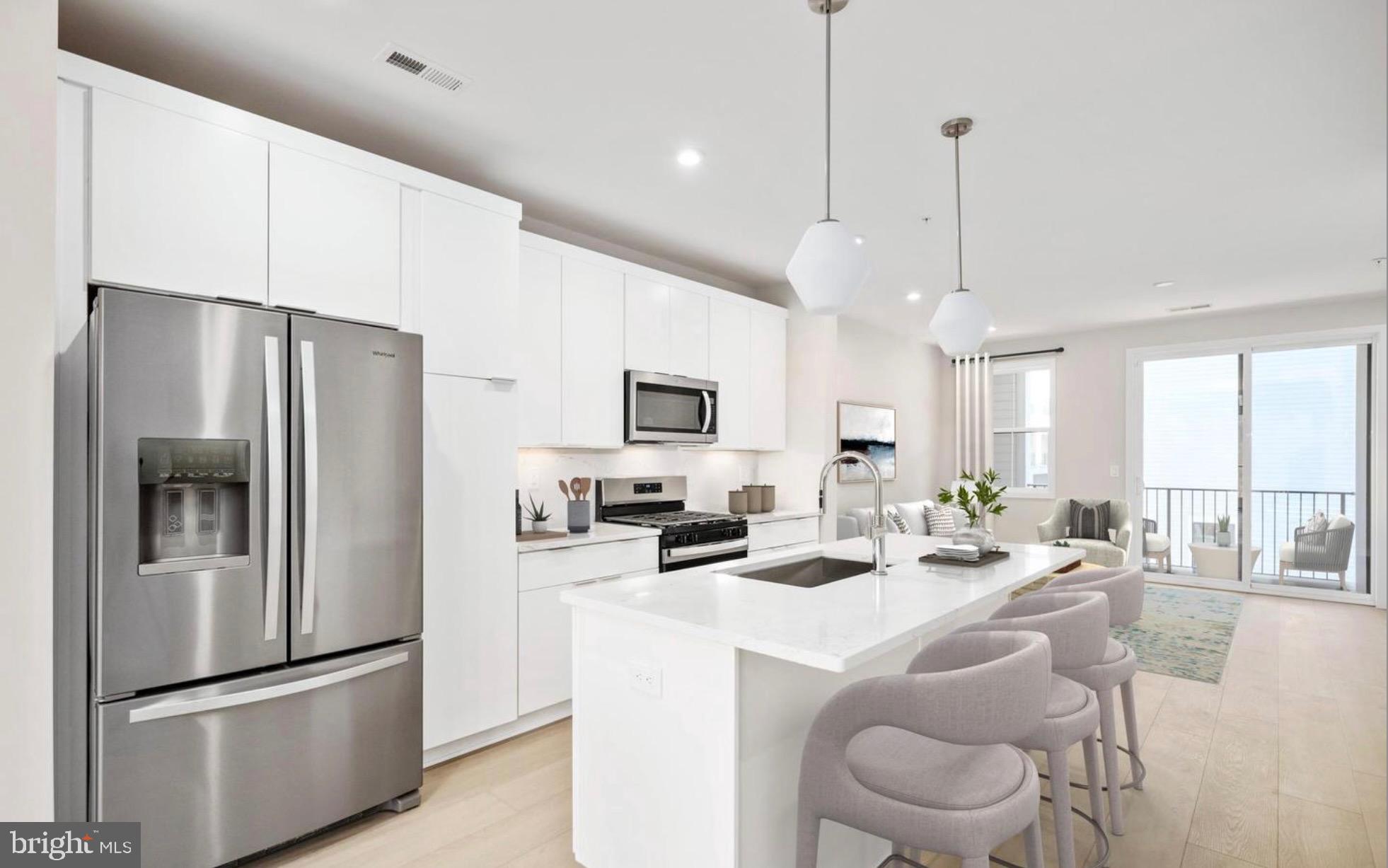 COMMONWEALTH PLACE AT WESTFIELDS - Residential Lease