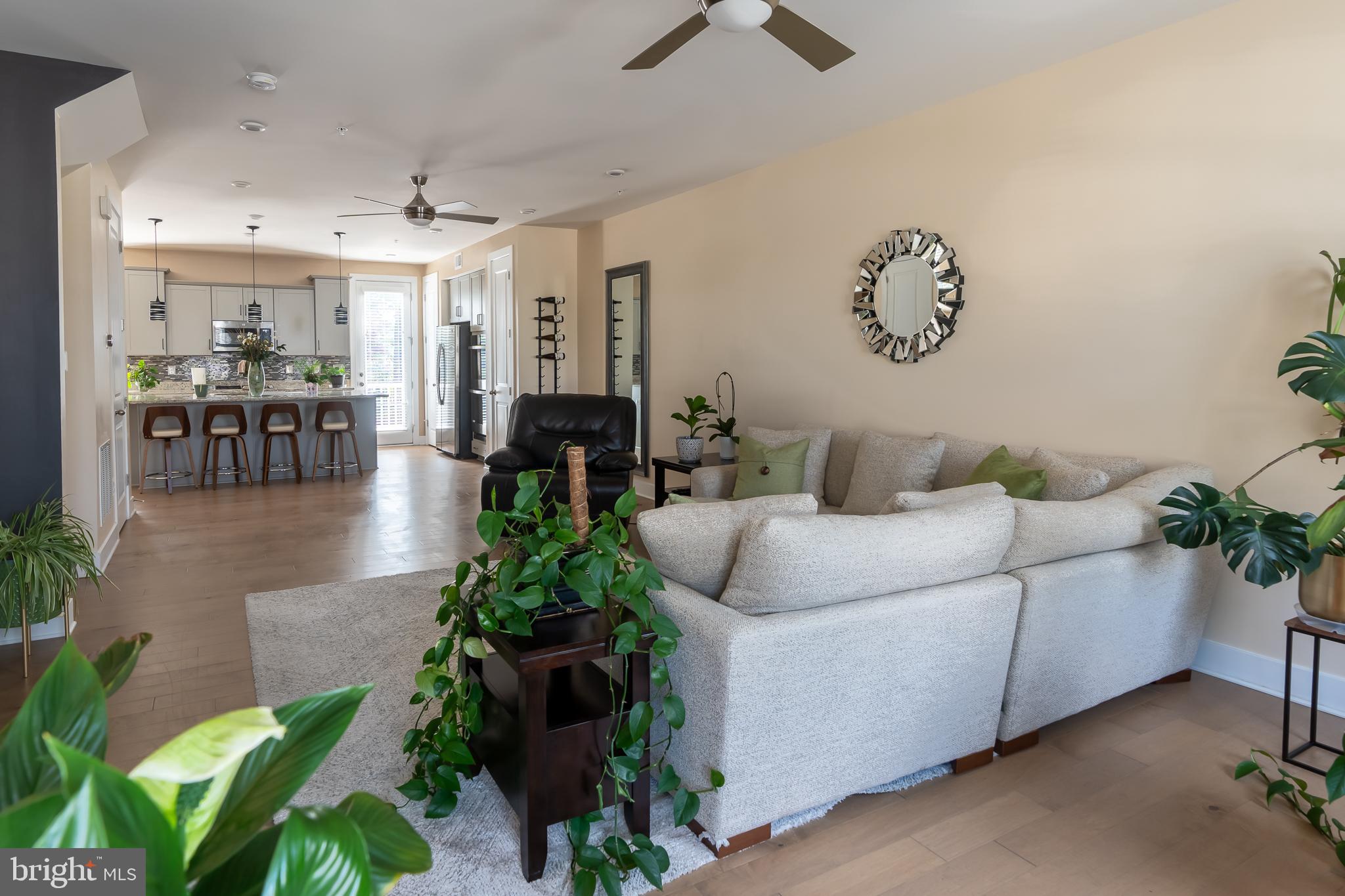 1445 HONEYLOCUST DRIVE