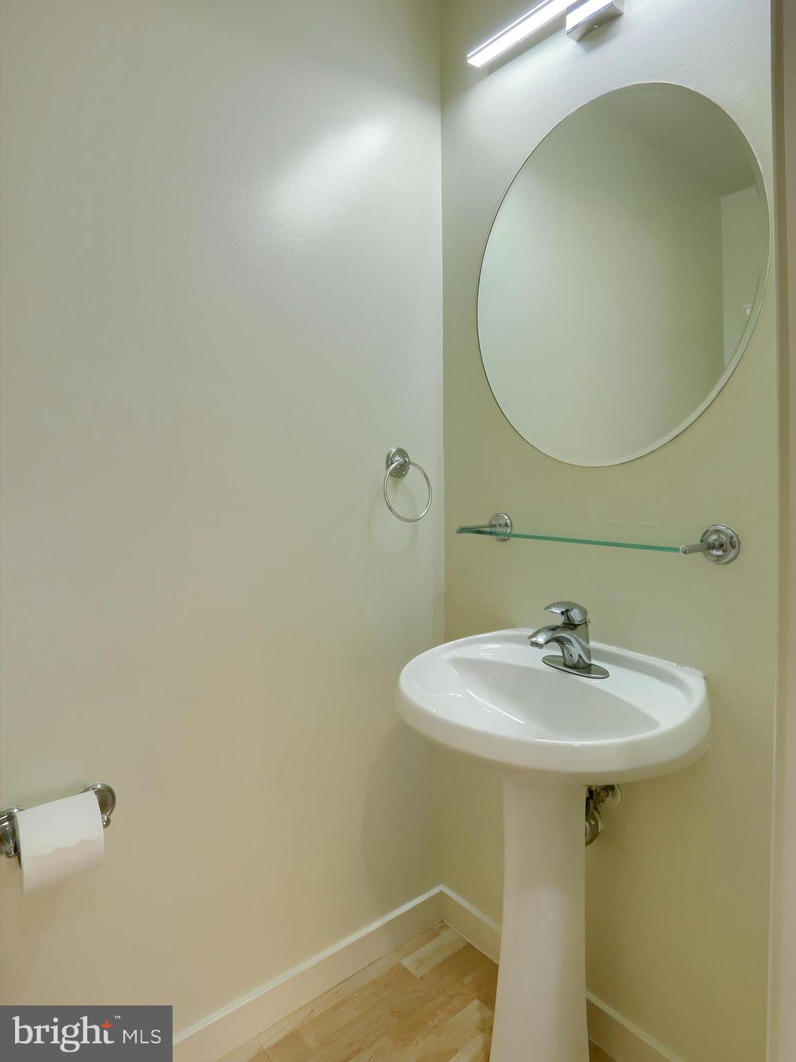 HOUSES AT OAKHURST - Residential