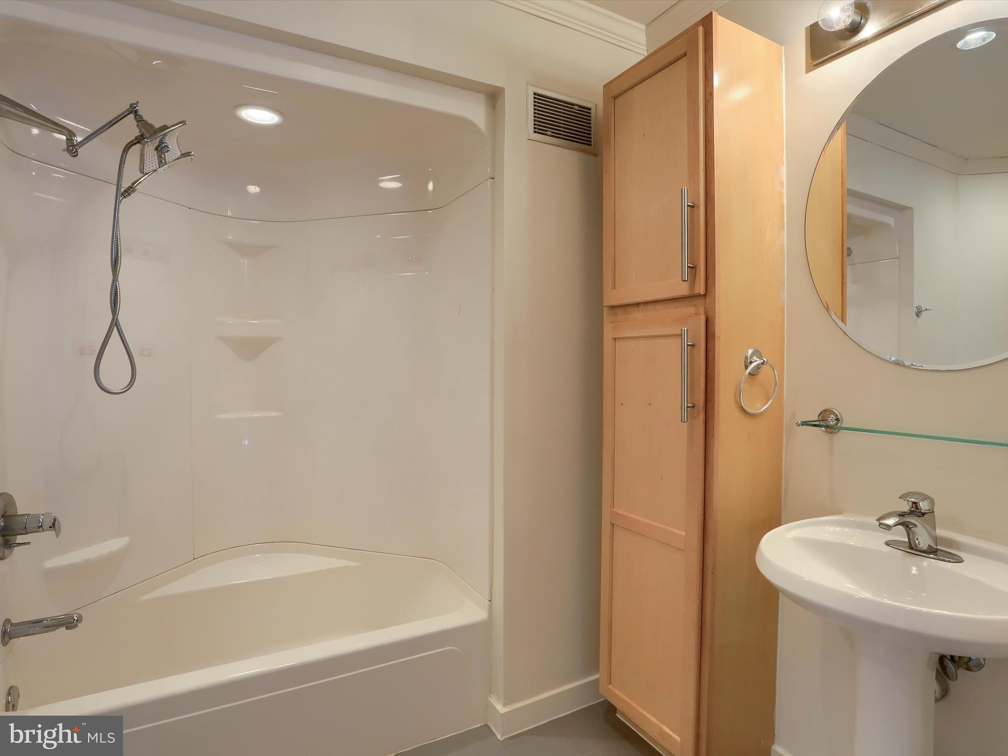 HOUSES AT OAKHURST - Residential