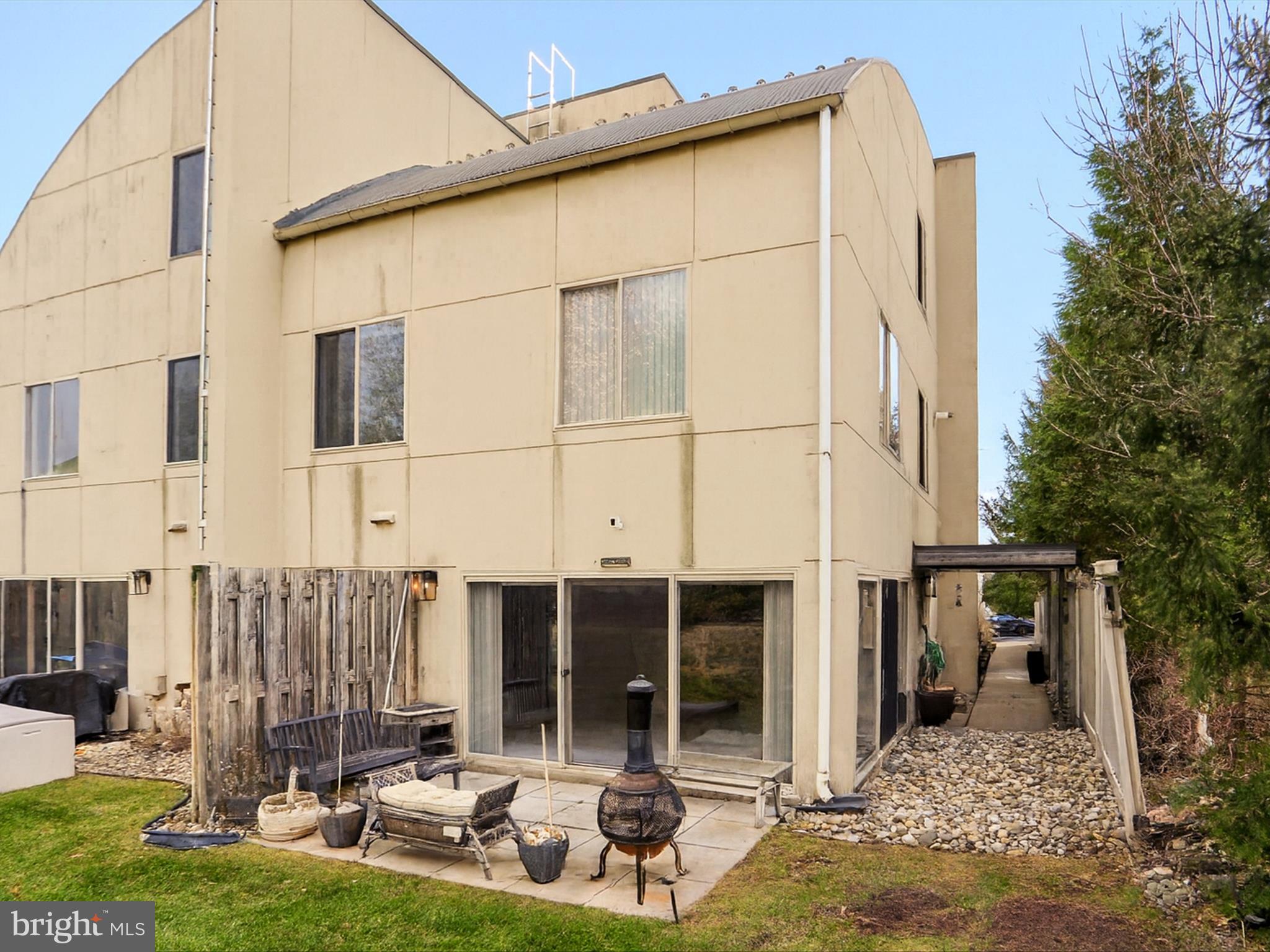 HOUSES AT OAKHURST - Residential