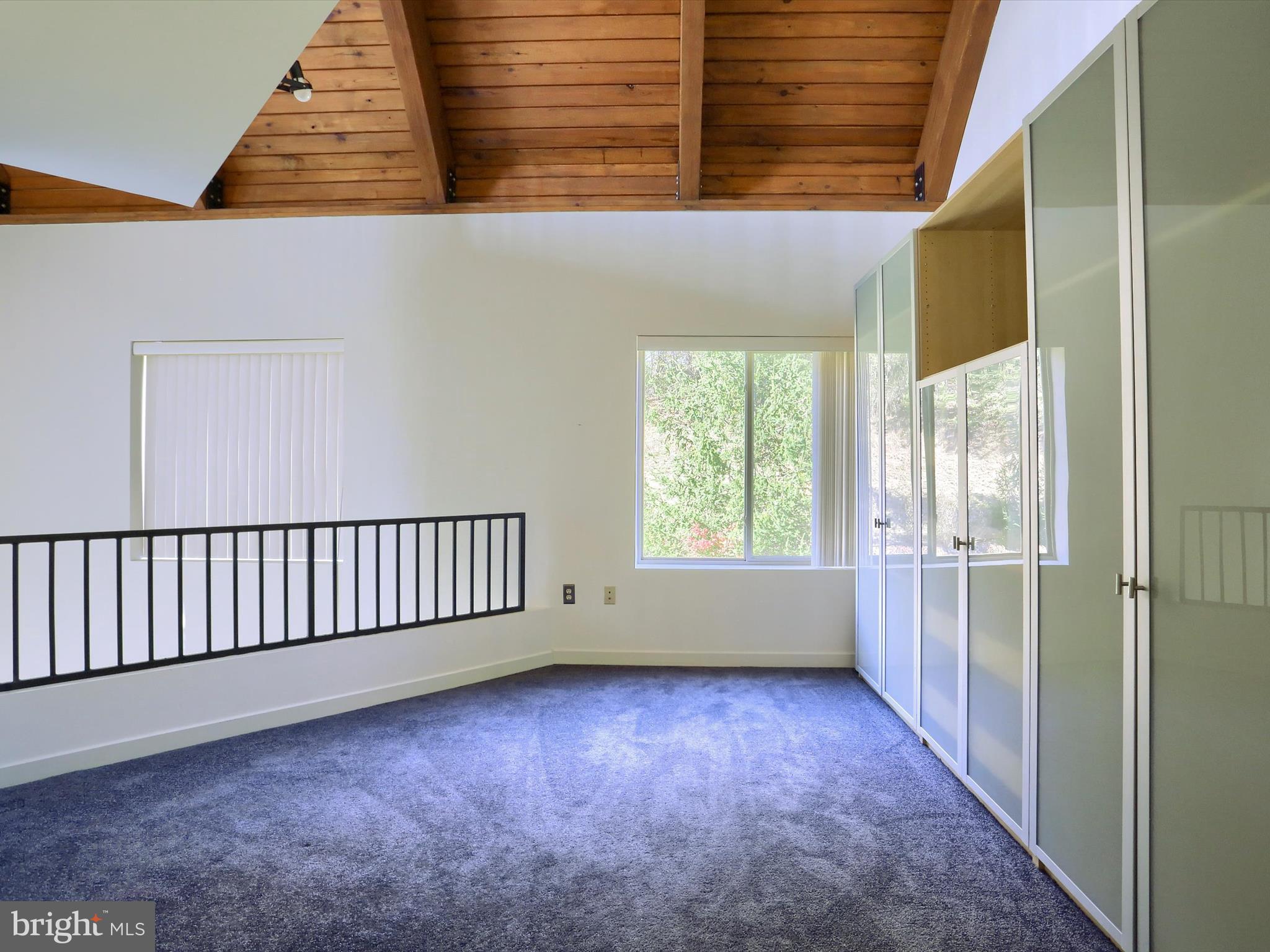 HOUSES AT OAKHURST - Residential