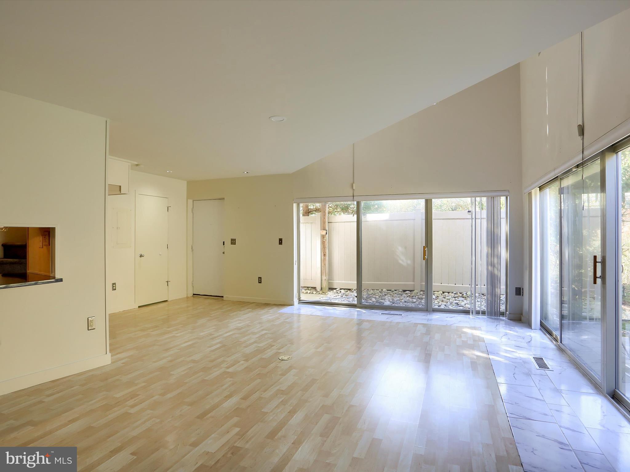 HOUSES AT OAKHURST - Residential