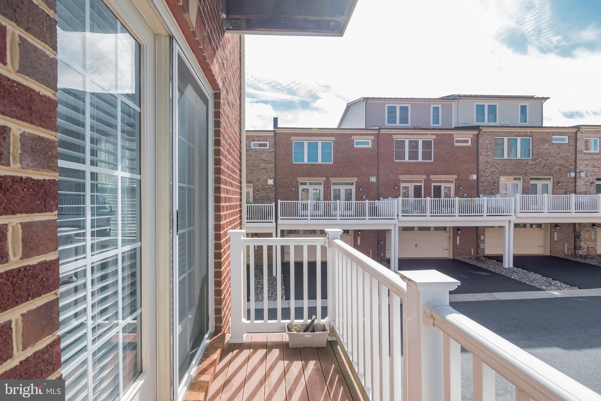 PARKLANDS AT WATKINS MILL - Residential