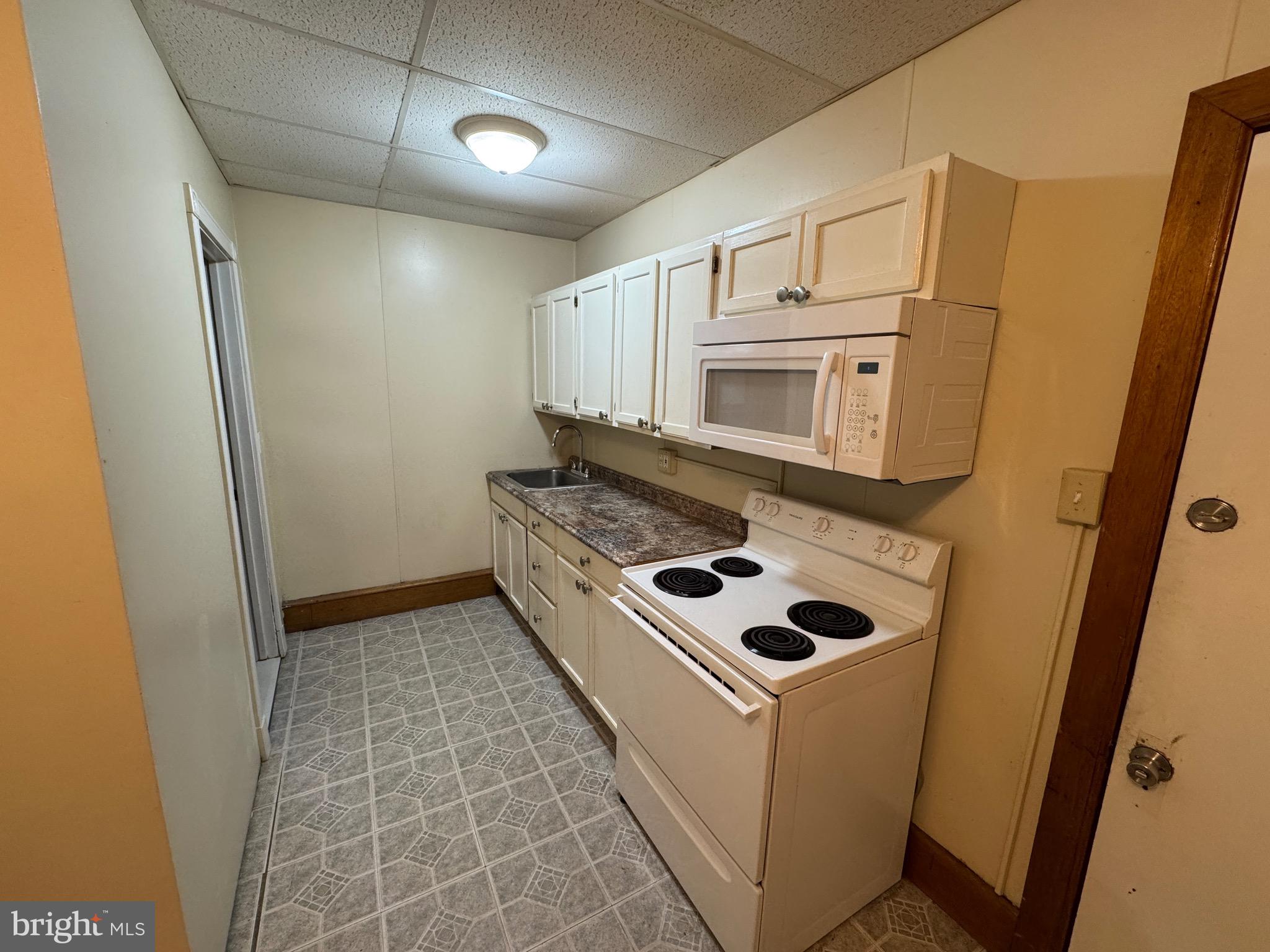 614 MAHANTONGO STREET