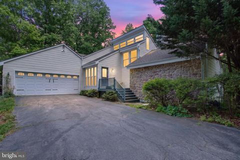 138 OLD FOREST CIRCLE WINCHESTER VA 22602