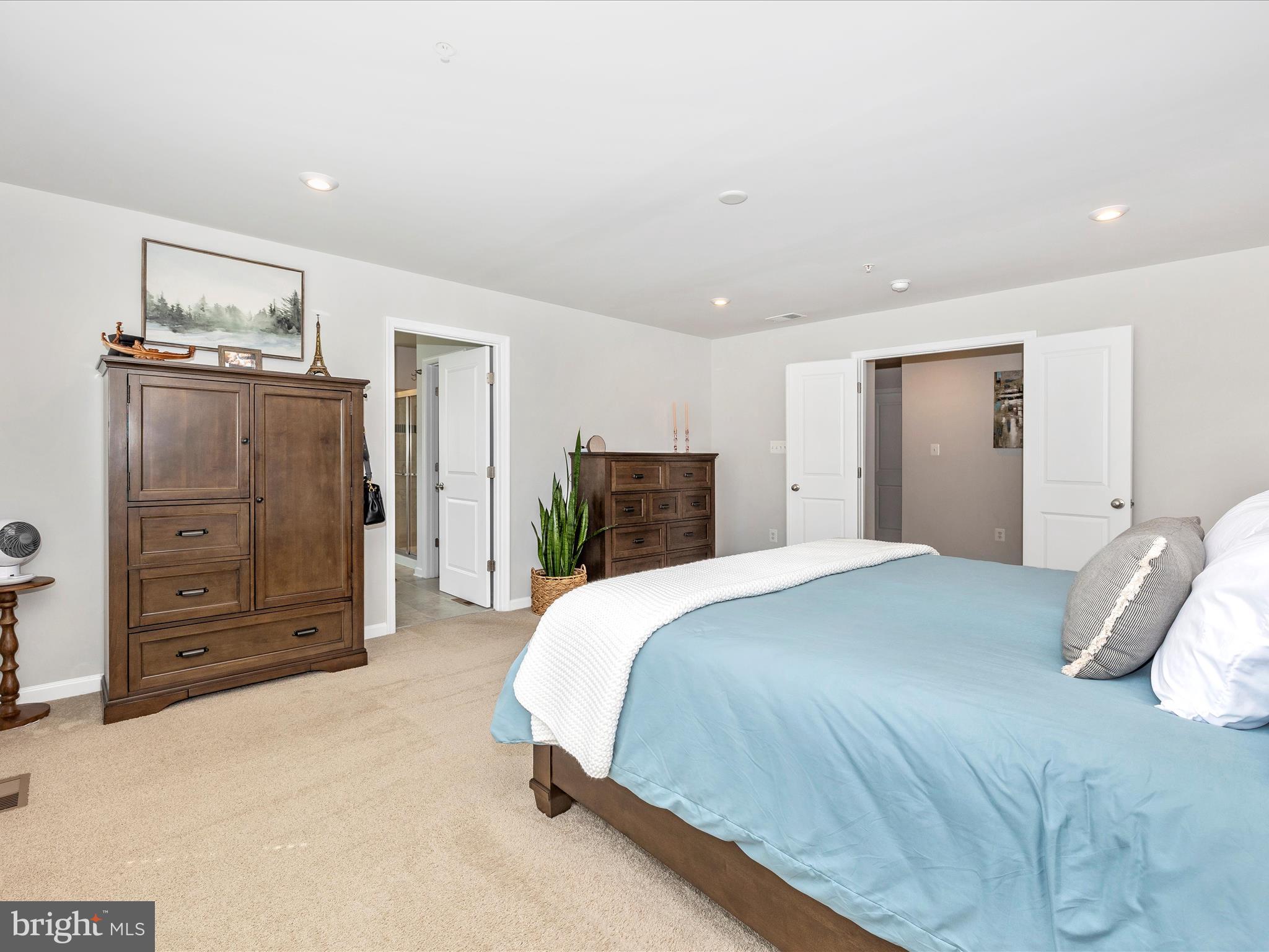 TALLYN RIDGE - Residential