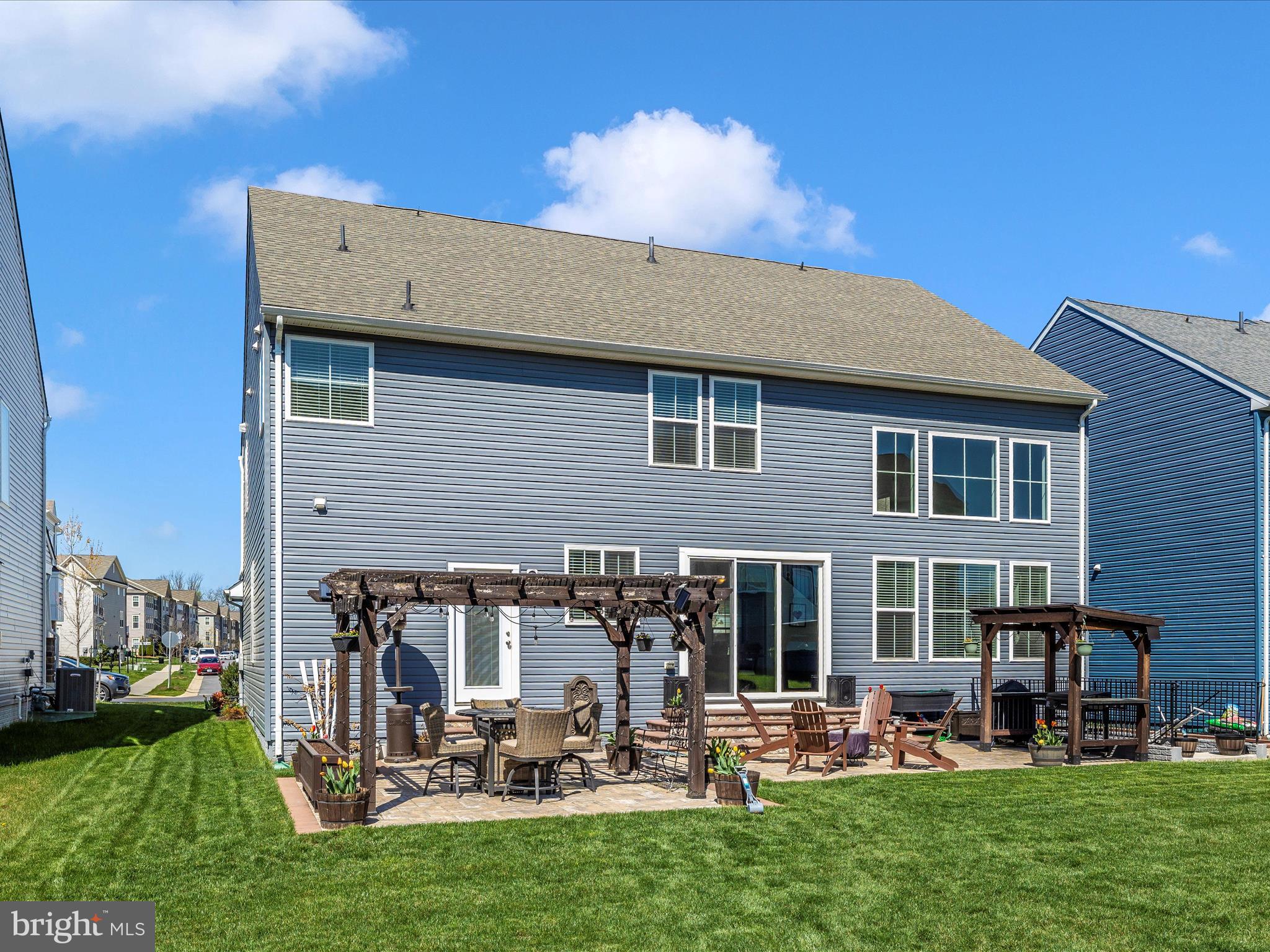 TALLYN RIDGE - Residential