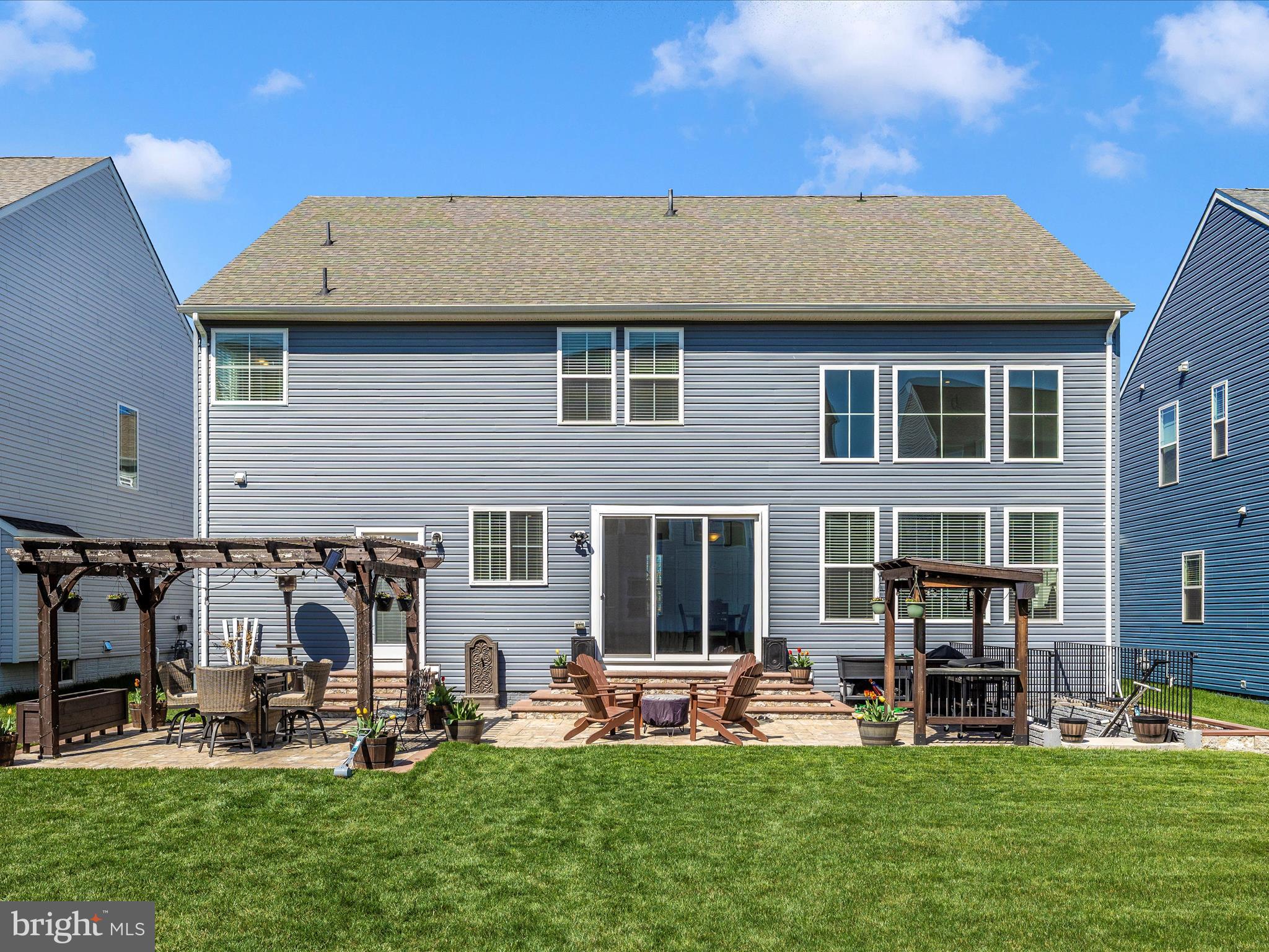 TALLYN RIDGE - Residential