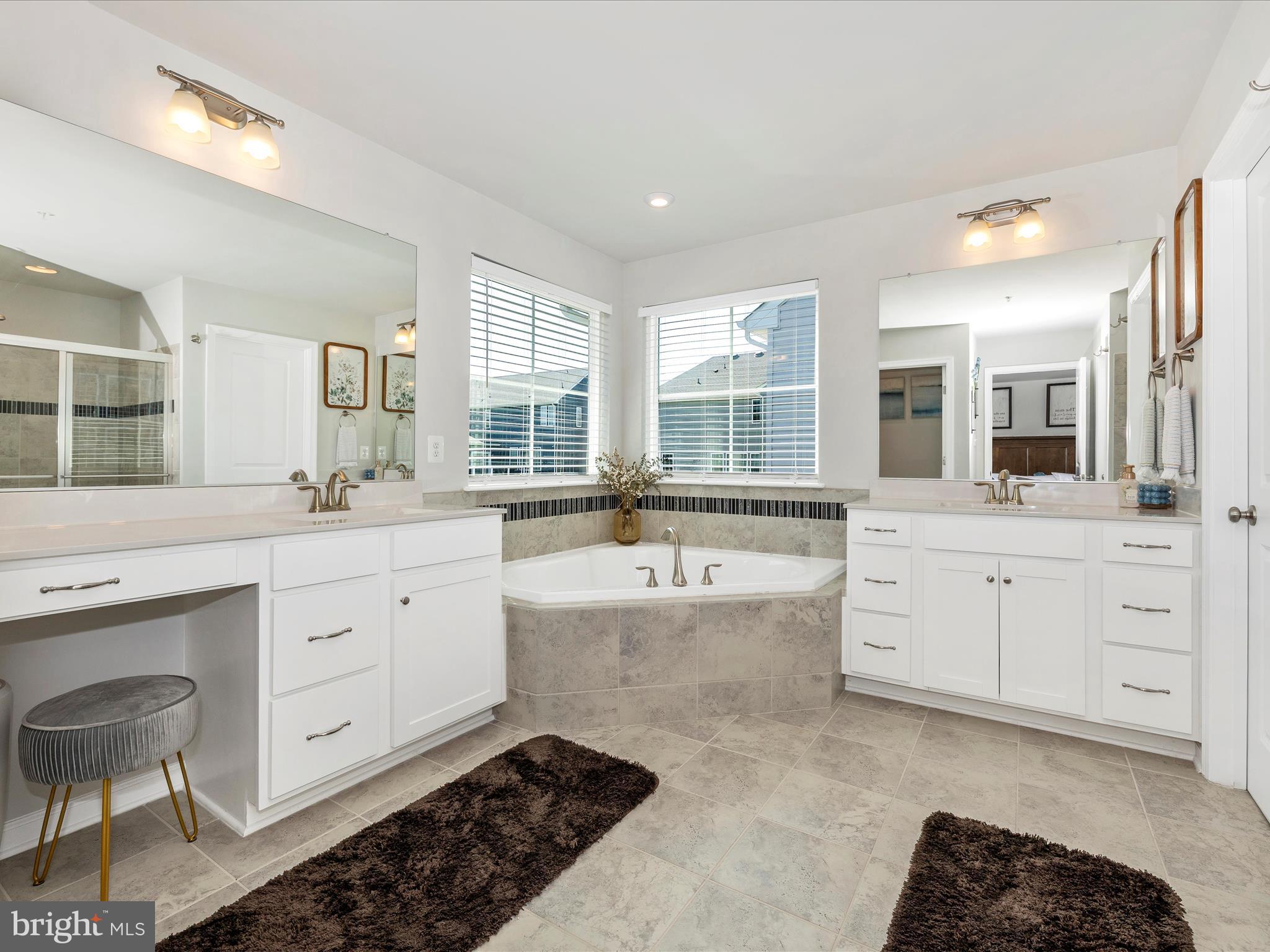 TALLYN RIDGE - Residential