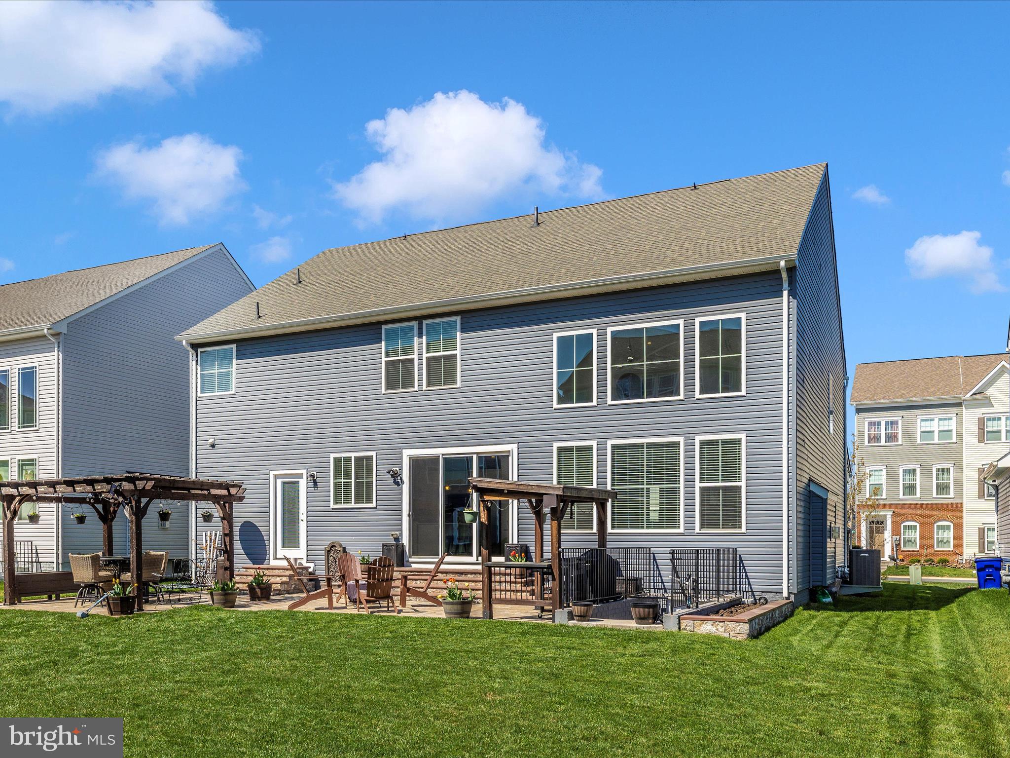 TALLYN RIDGE - Residential