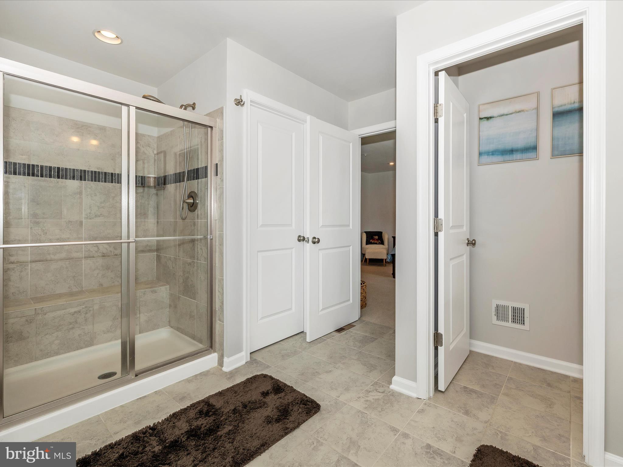 TALLYN RIDGE - Residential