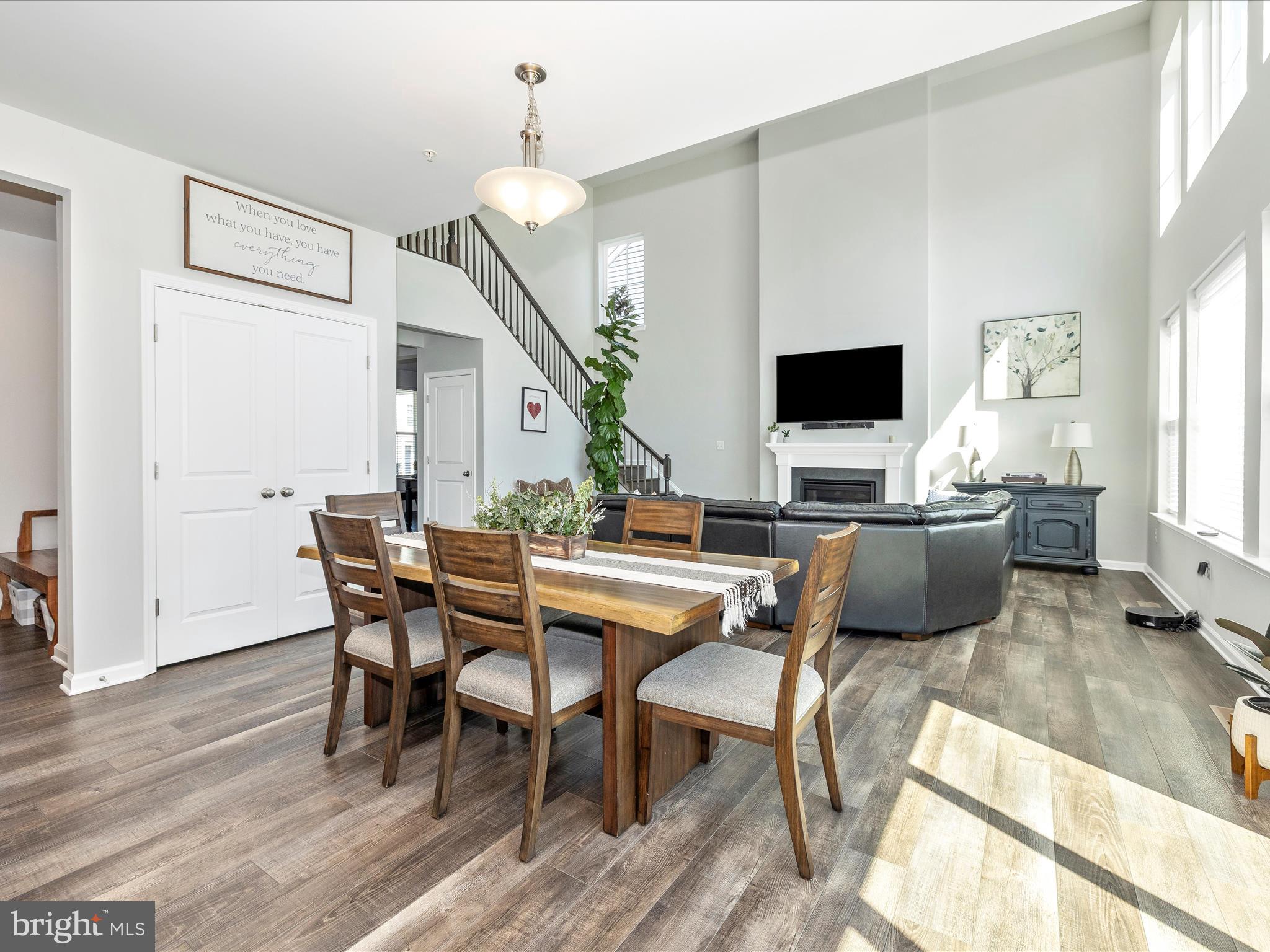 TALLYN RIDGE - Residential