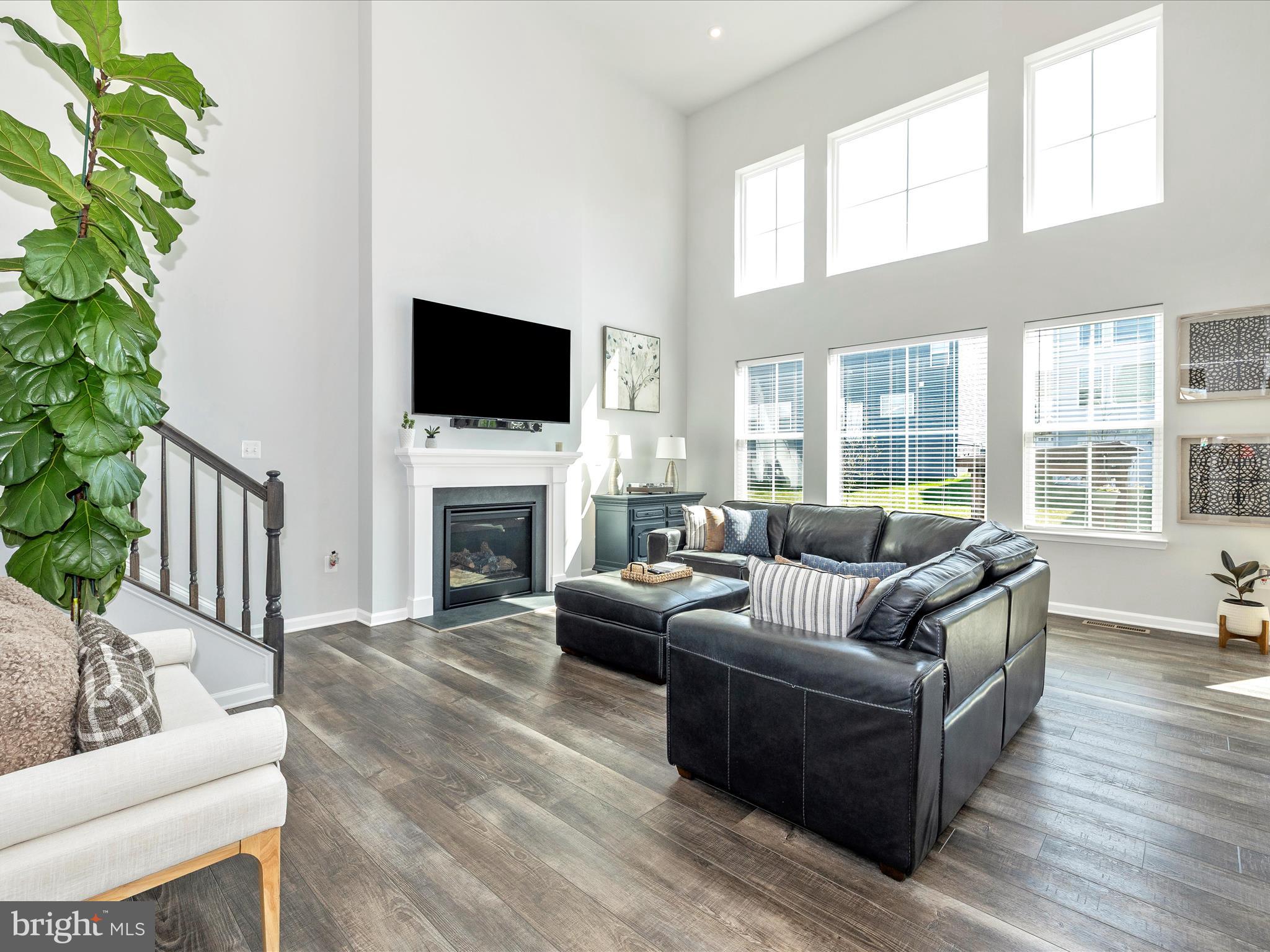 TALLYN RIDGE - Residential