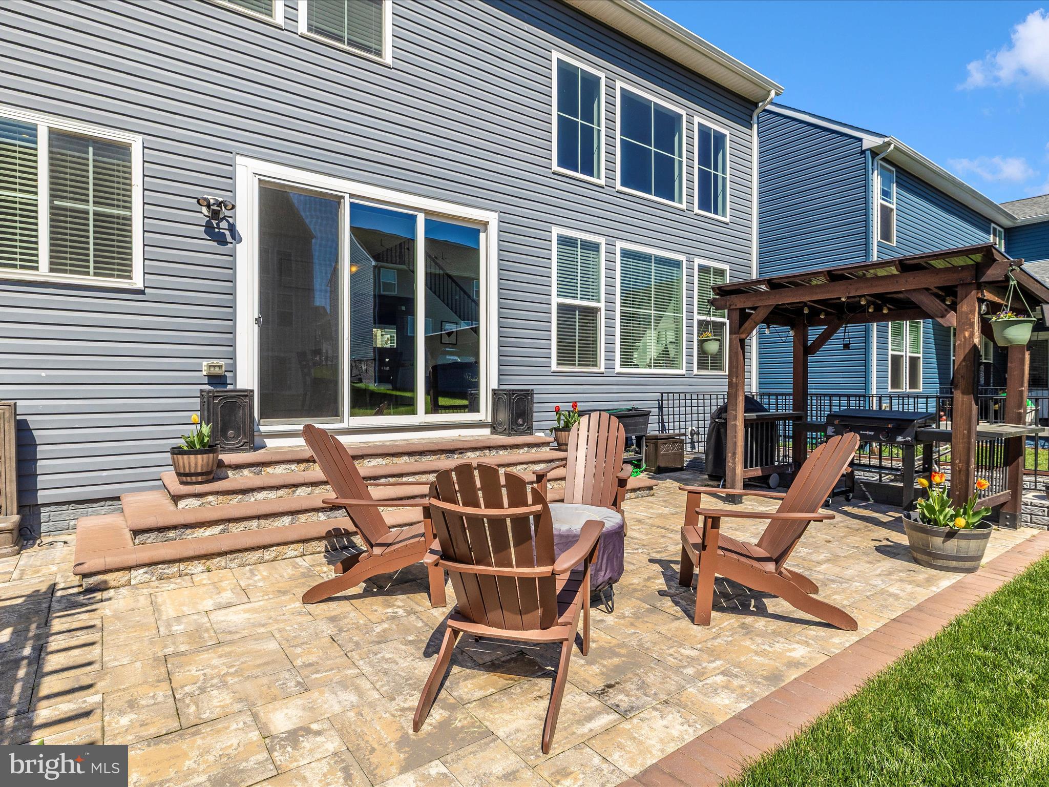 TALLYN RIDGE - Residential