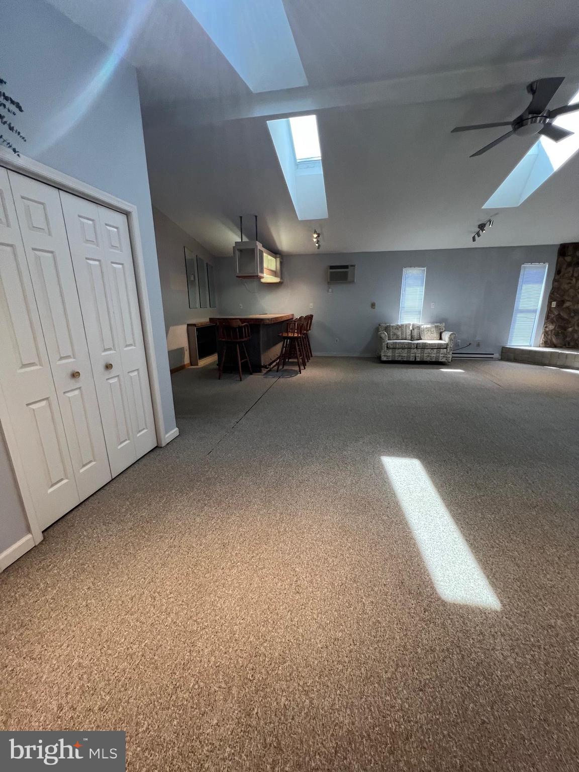 DORCHESTER ESTATES - Residential