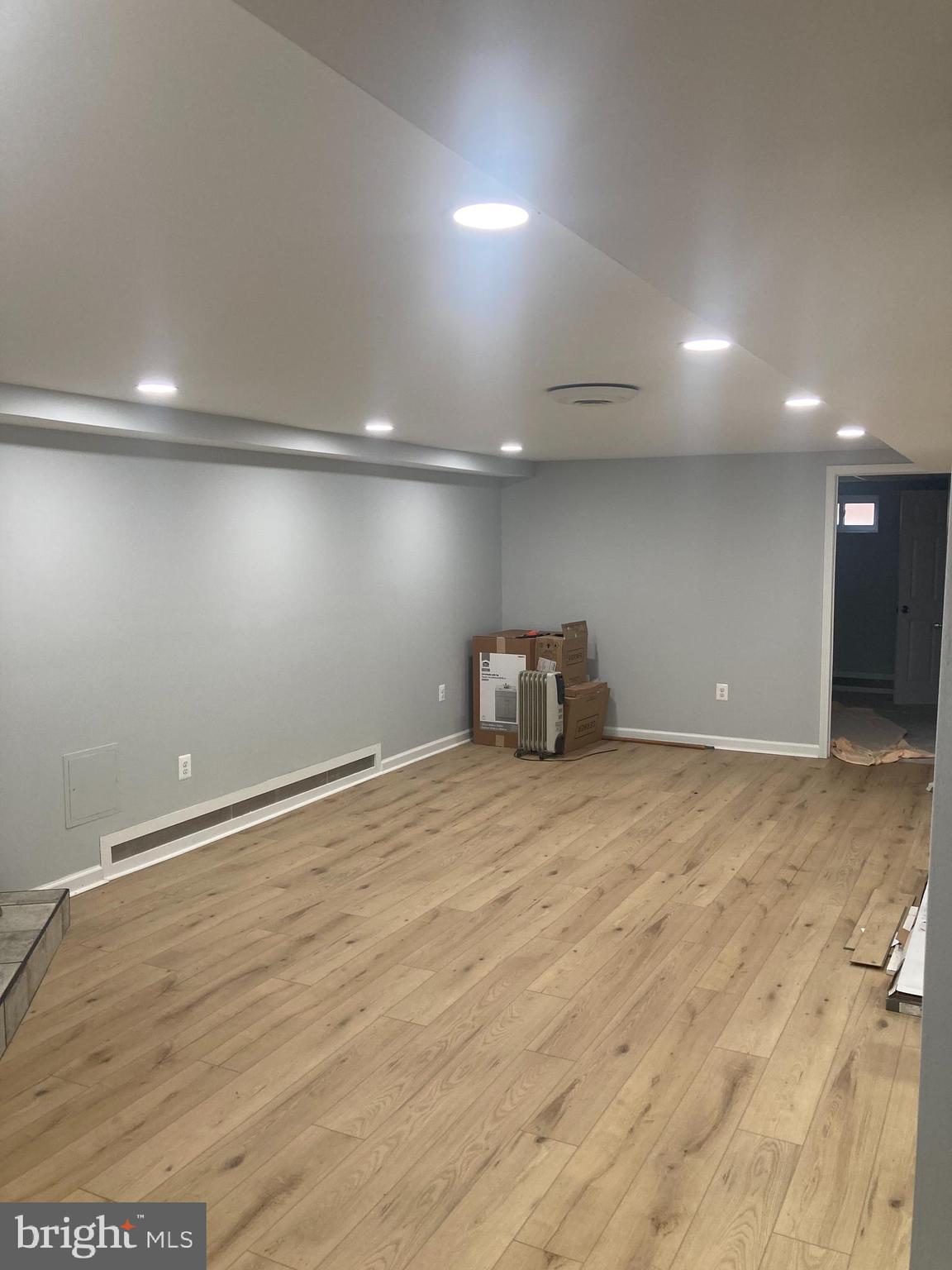 DORCHESTER ESTATES - Residential