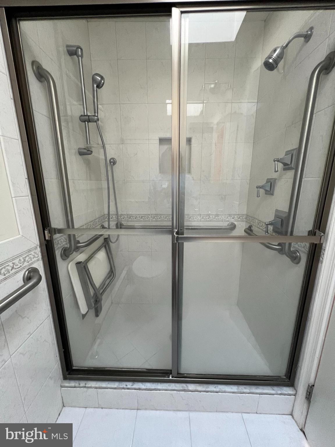 DORCHESTER ESTATES - Residential