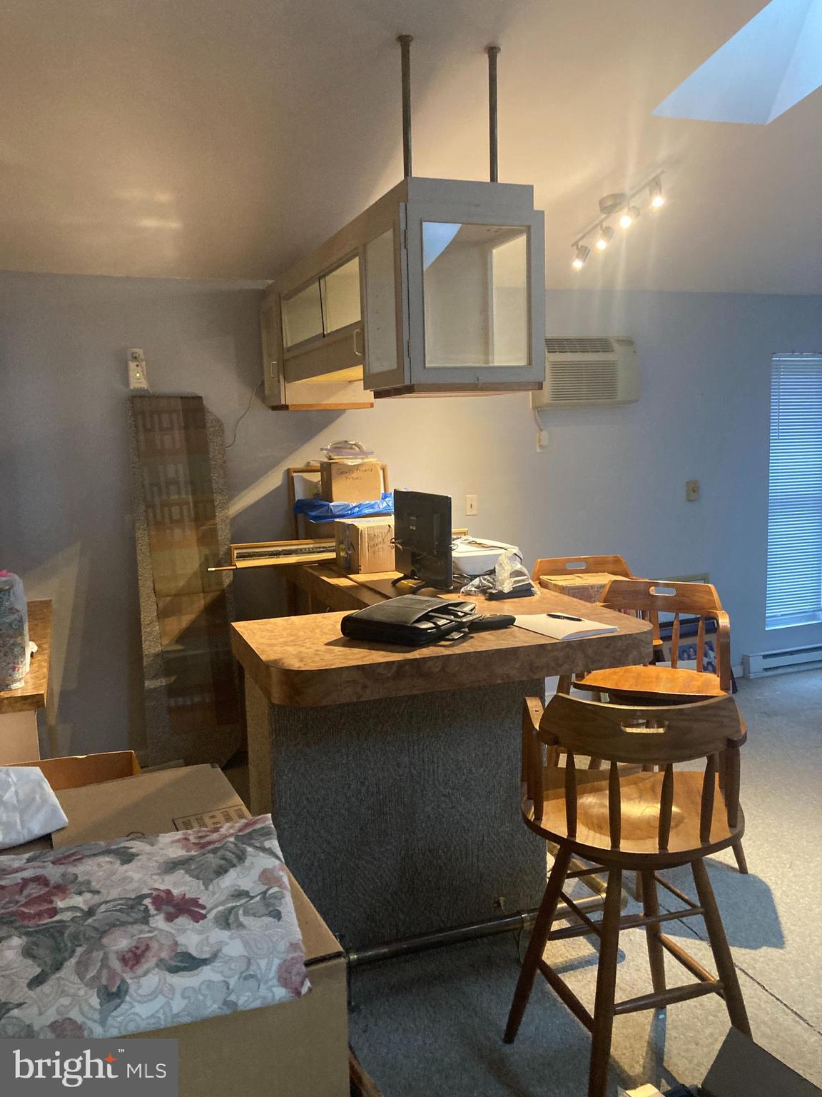 DORCHESTER ESTATES - Residential