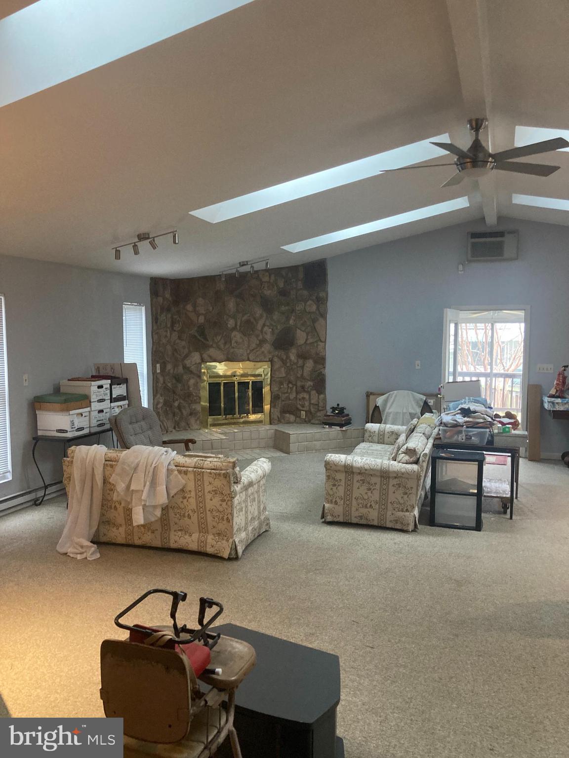 DORCHESTER ESTATES - Residential