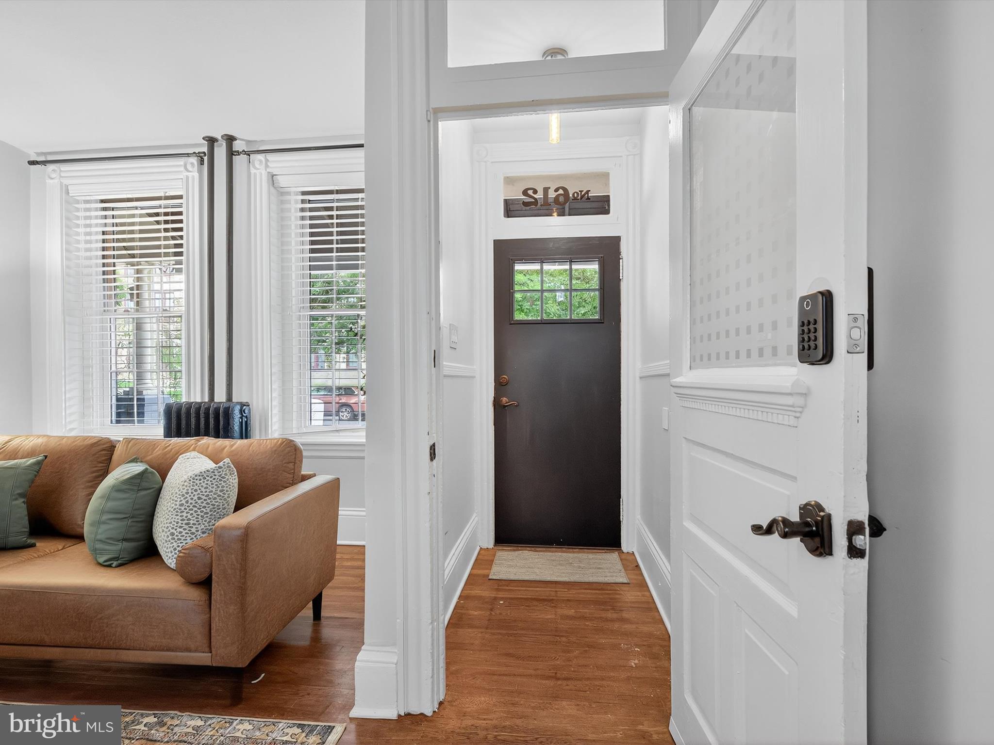 612 W WALNUT STREET