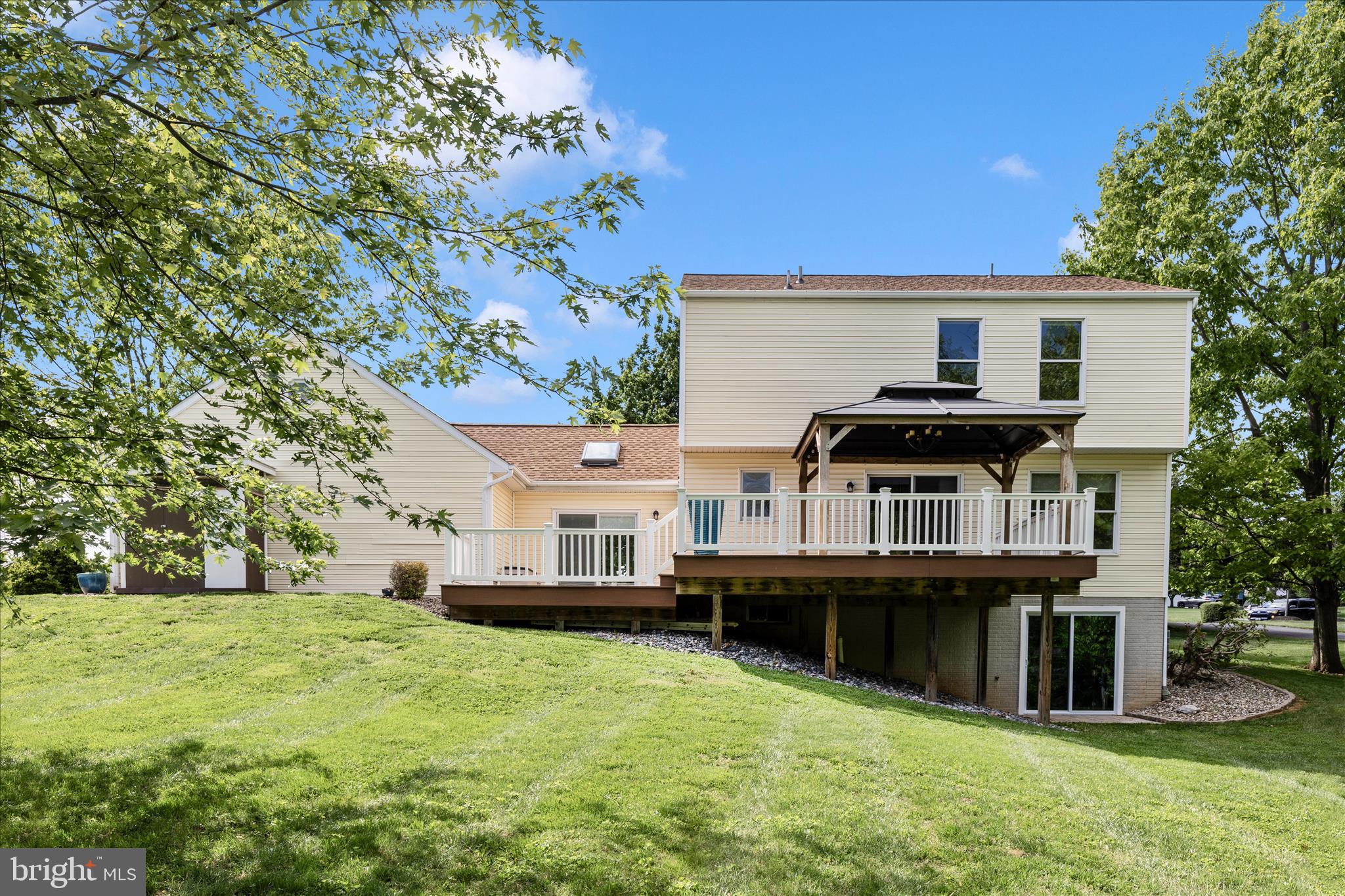 AURORA HILLS - Residential