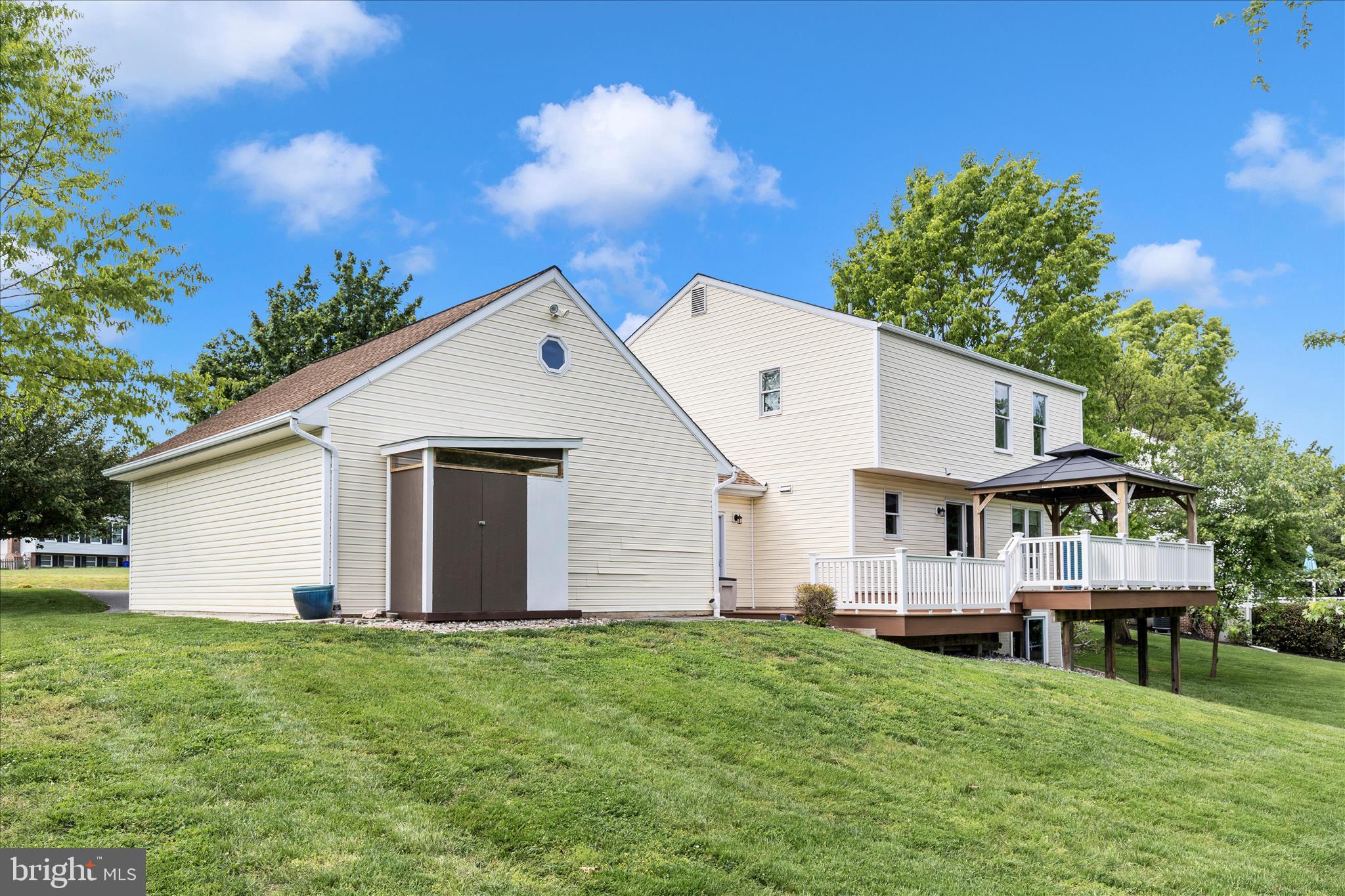 AURORA HILLS - Residential