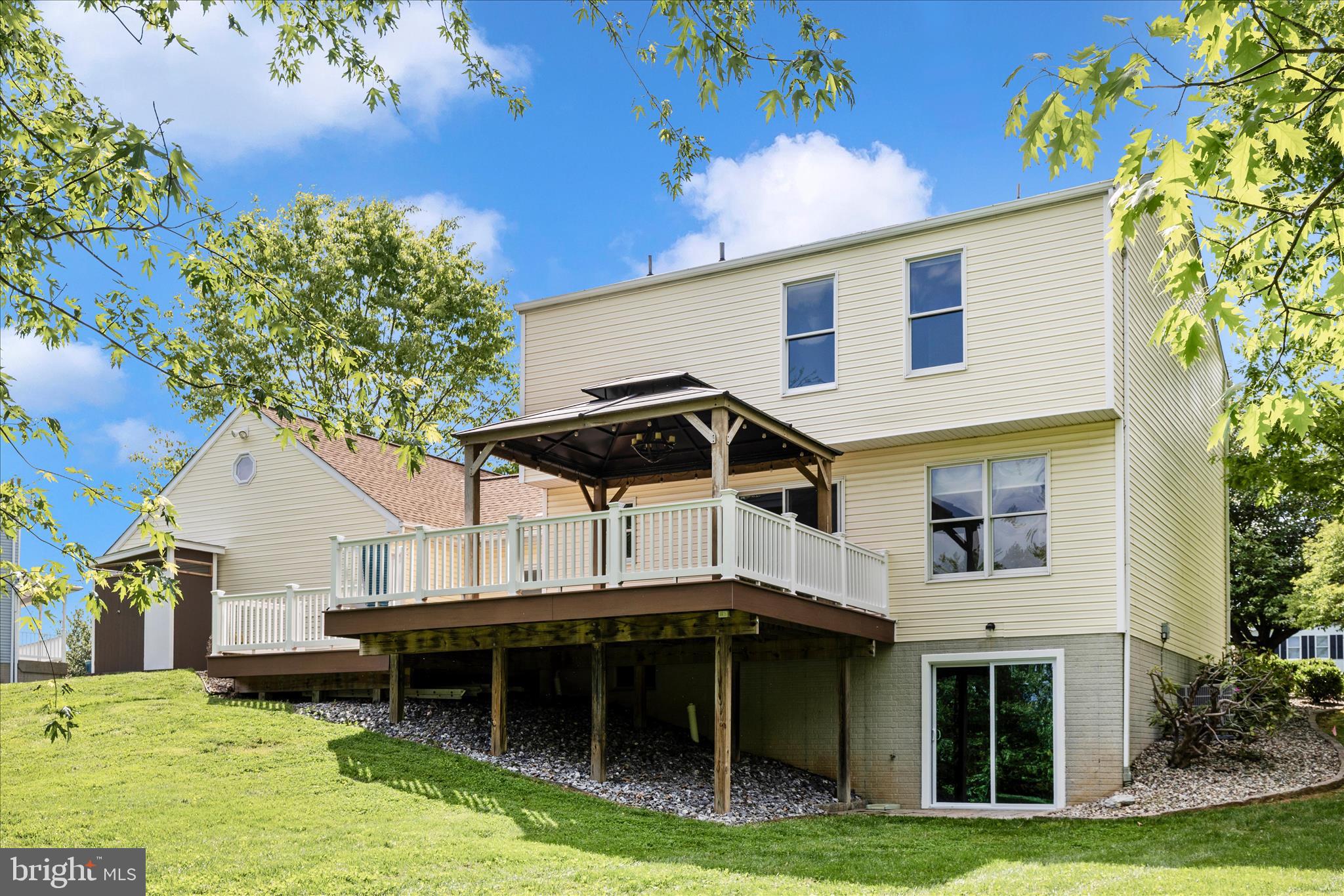 AURORA HILLS - Residential