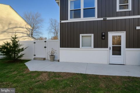 7822 GRASSY GARTH #B ELKRIDGE MD 21075