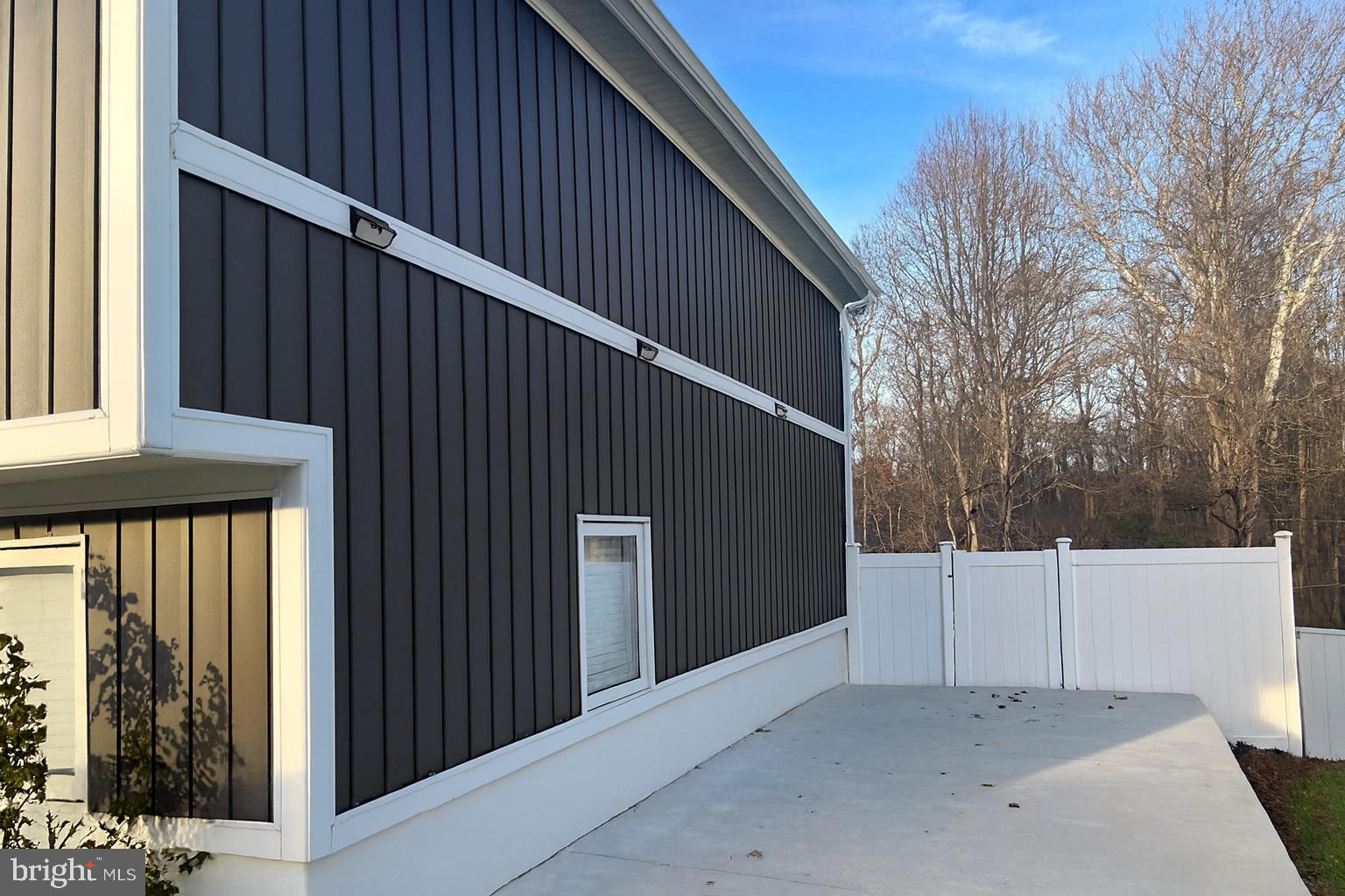 7822 GRASSY GARTH #B