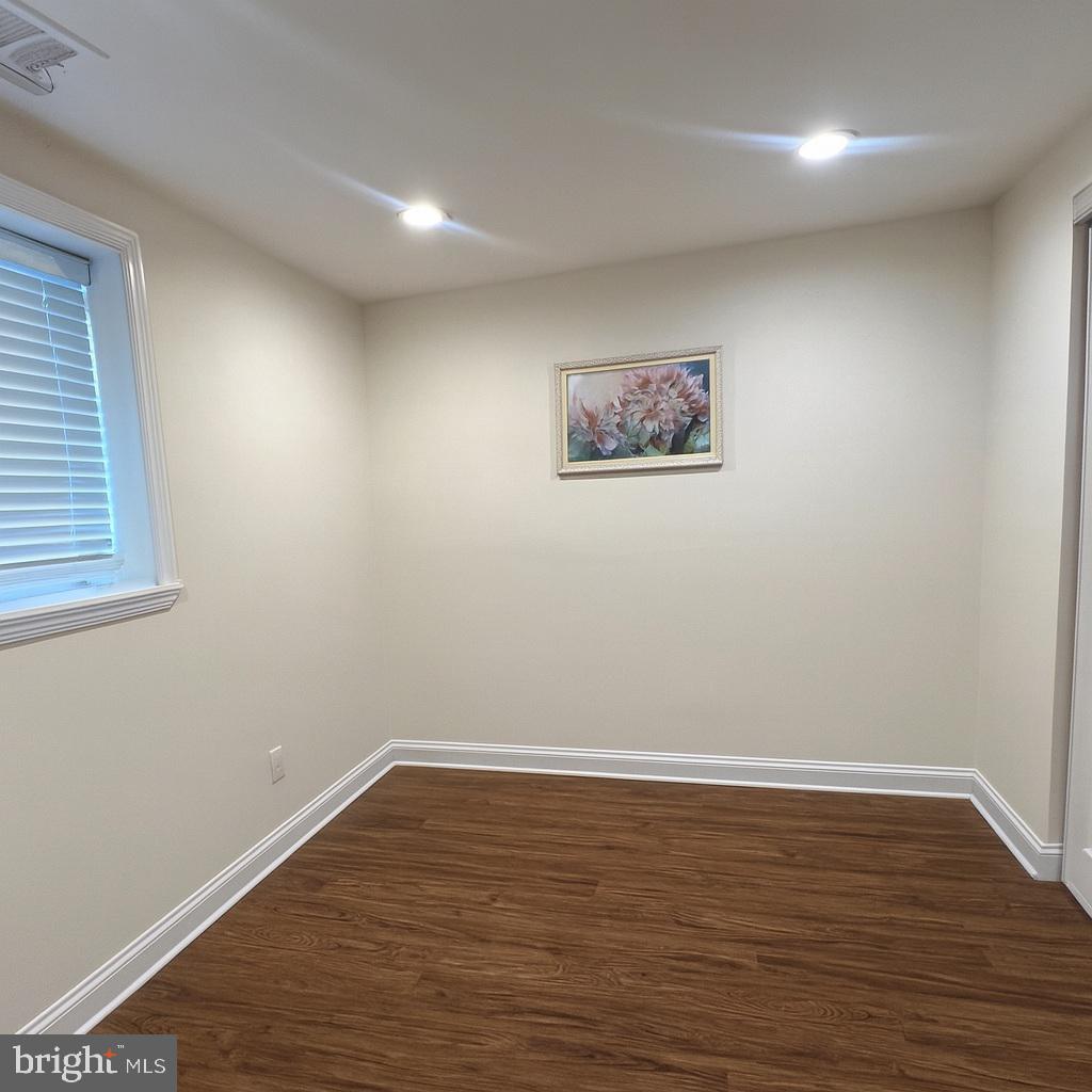 7822 GRASSY GARTH #B