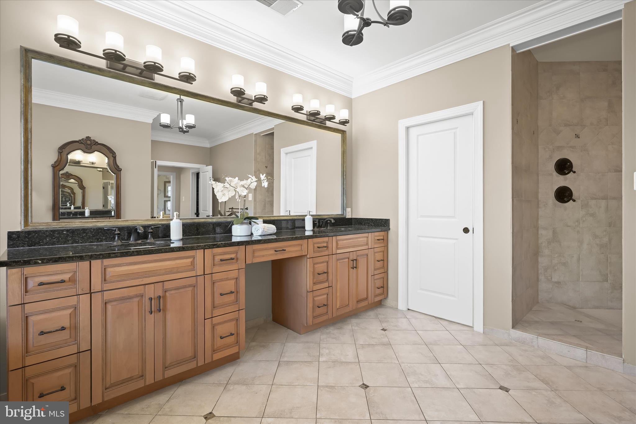 WALNUT GROVE - Residential