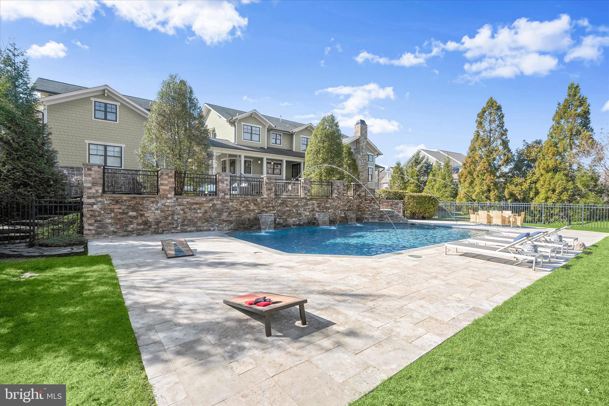 WALNUT GROVE - Residential