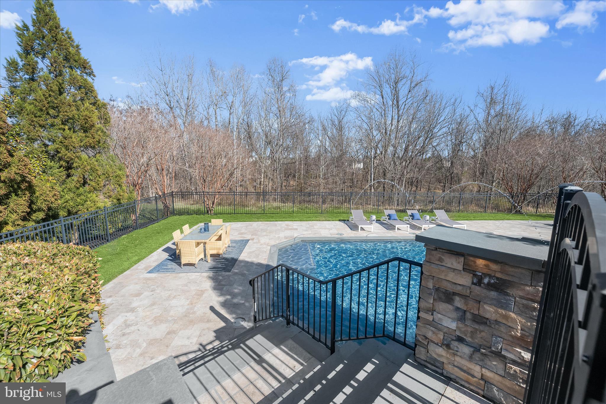 WALNUT GROVE - Residential