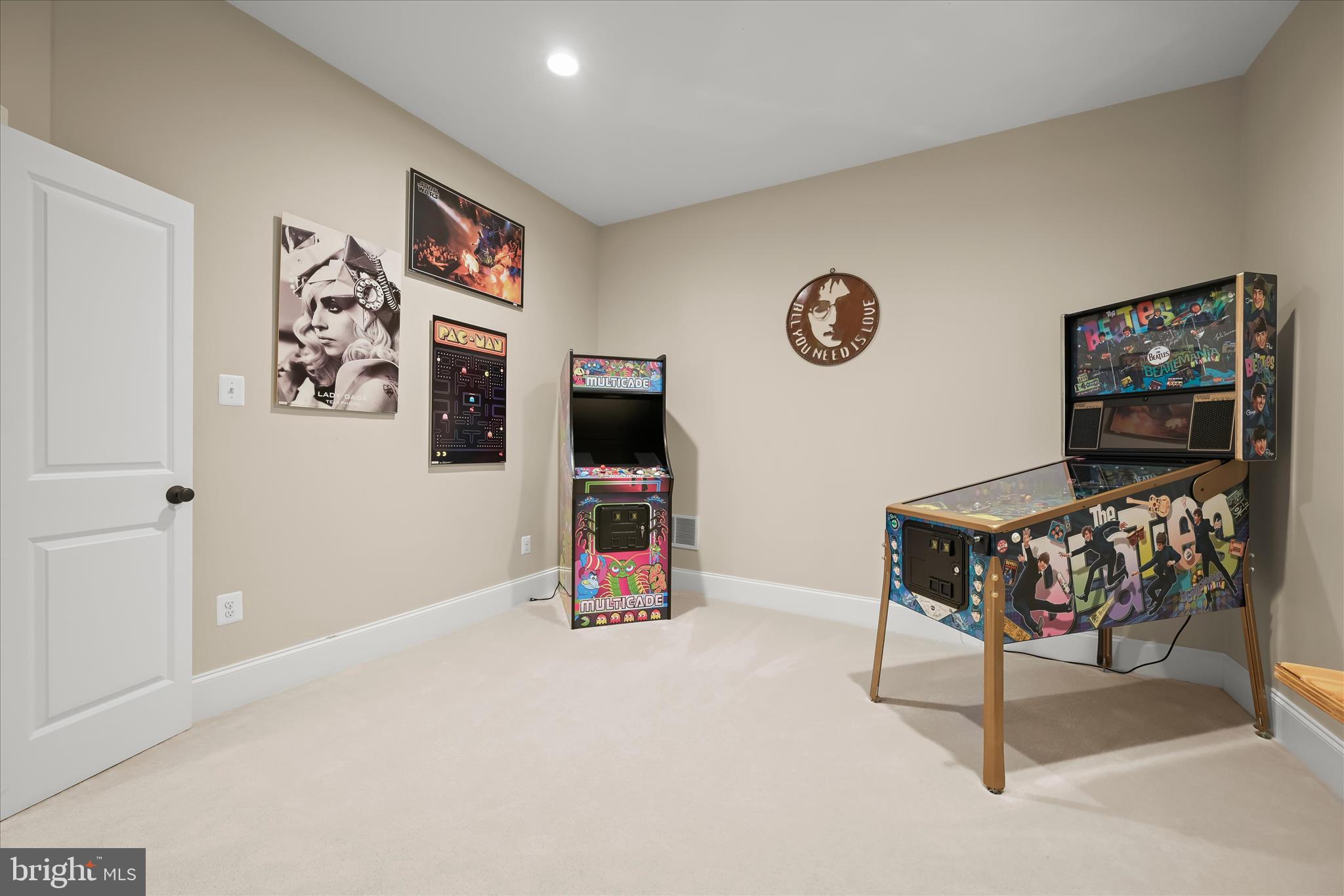 WALNUT GROVE - Residential