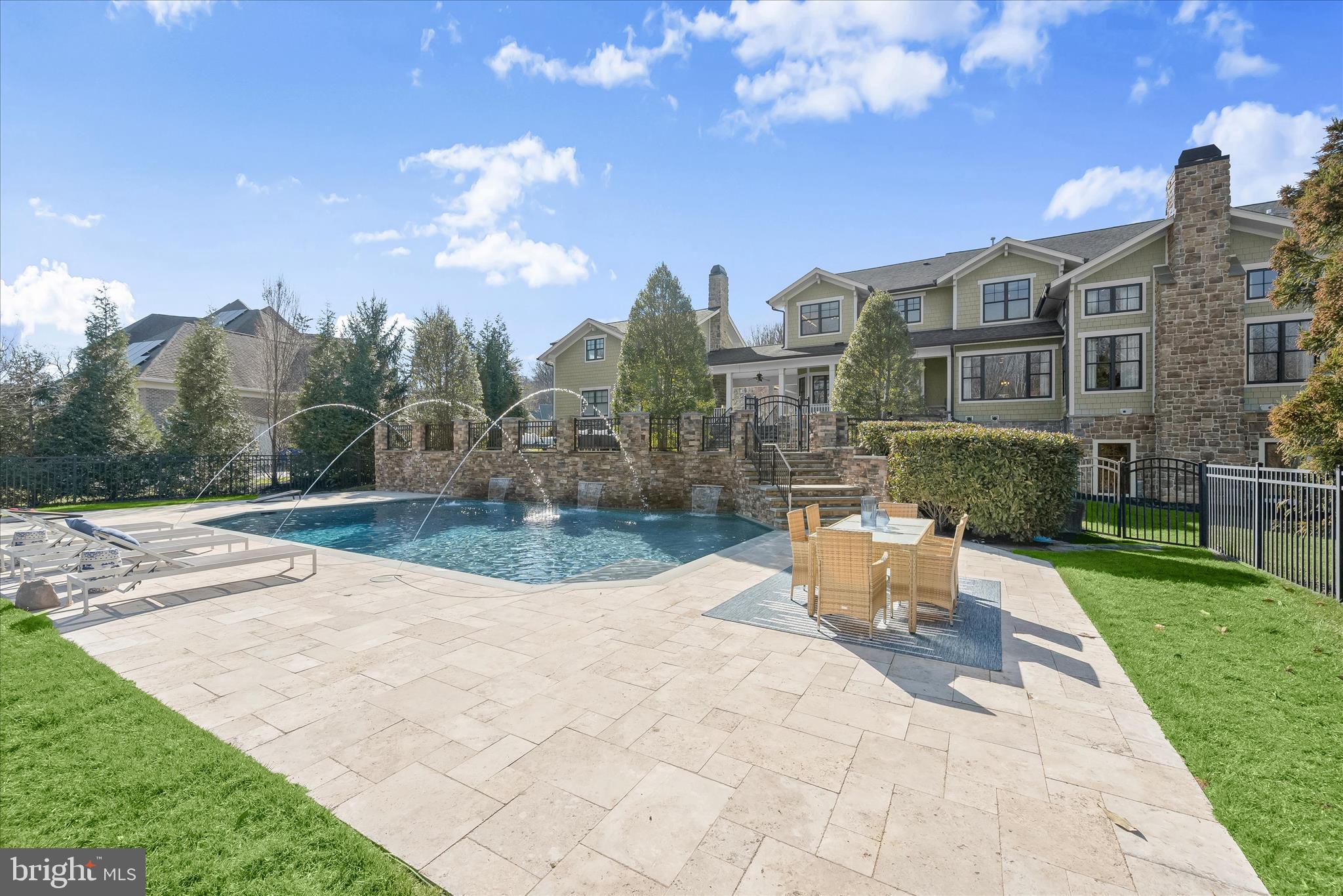 WALNUT GROVE - Residential